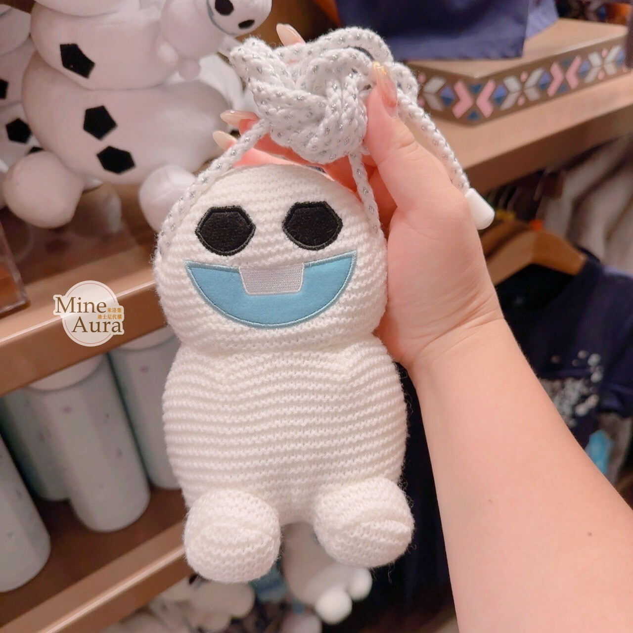 World of Frozen 限定 迷你小雪寶 針織毛線 娃娃玩偶造型 斜背 小包 冰雪奇緣 Frozen -香港迪士尼樂園