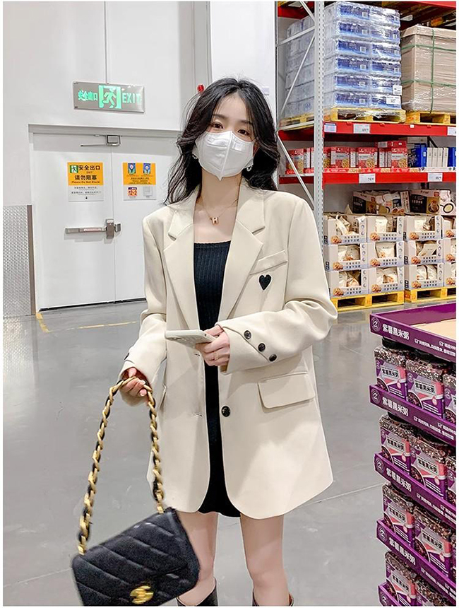 愛心設計修身西裝外套  現貨 實拍照(售完不補)