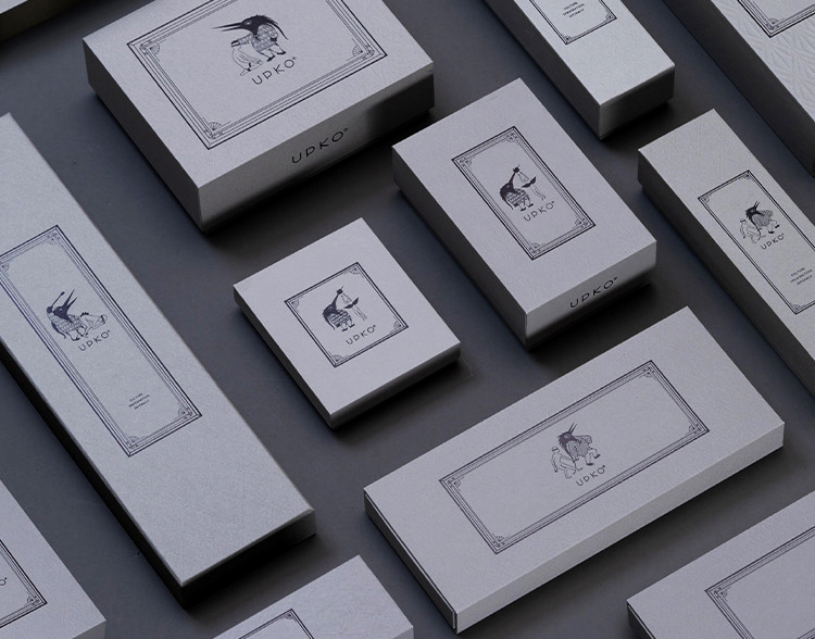 UPKO,義大利 UPKO,UPKO 指尖遊戲旋鈕式拇指銬,調教時尚,調教,調教扮演,BDSM,SM,親密關係,格雷,角色扮演,捆綁,禮物,繩縛,束縛,綁帶,口球,手拍,頸圈,項圈,牽引鏈,手銬,腳銬,馬鞭