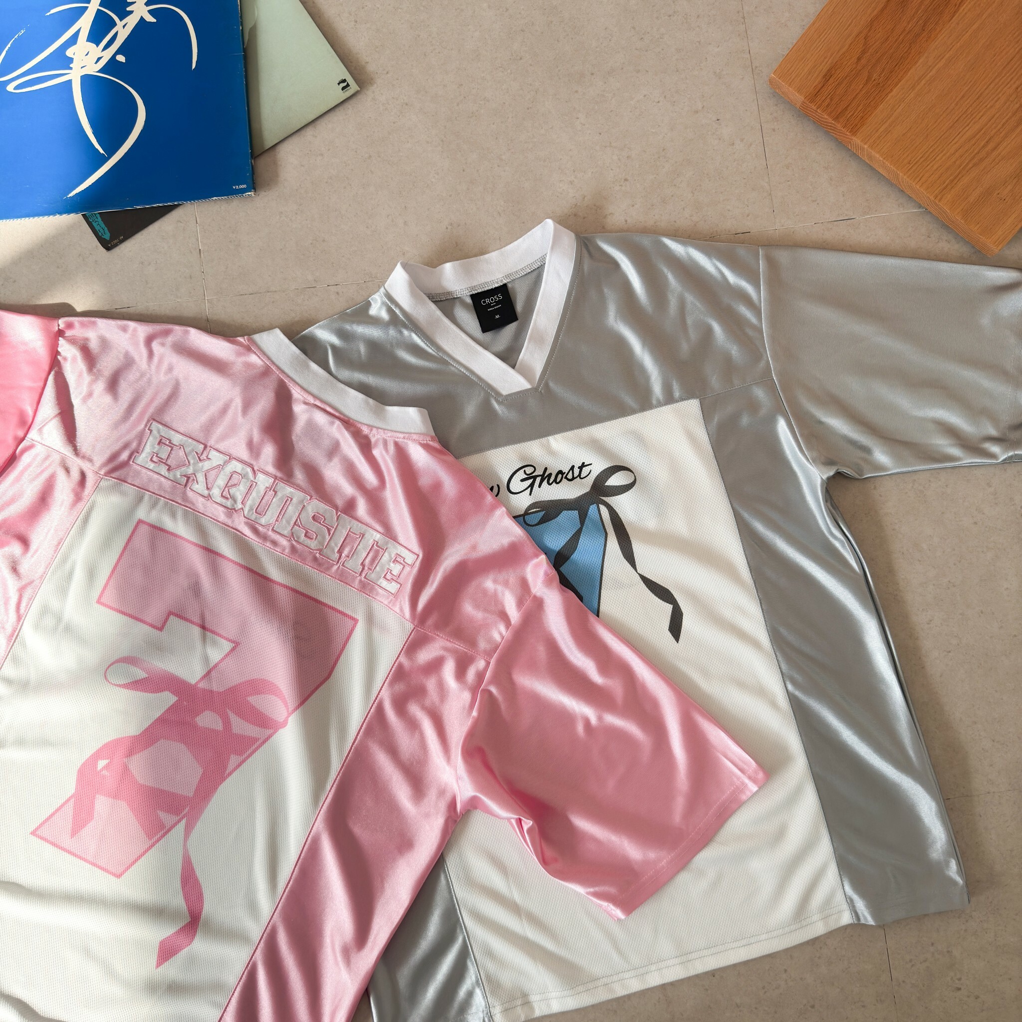 刺繡英字7號蝴蝶結球衣 (2colors)