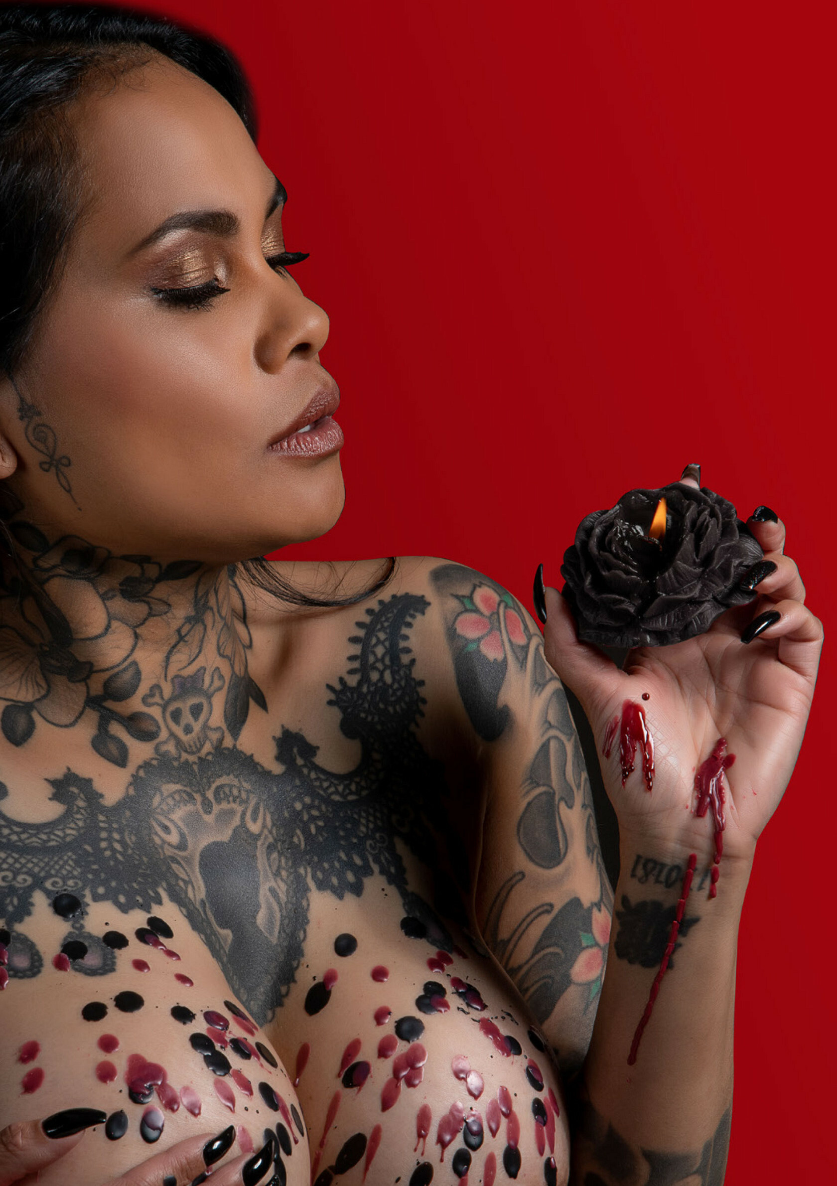 TABOOM,荷蘭 TABOOM,日本玫瑰低溫滴蠟蠟燭 2入,調教時尚,調教,調教扮演,BDSM,SM,親密關係,格雷,角色扮演,捆綁,禮物,繩縛,束縛,綁帶,口球,手拍,頸圈,項圈,牽引鏈,手銬,腳銬,馬鞭