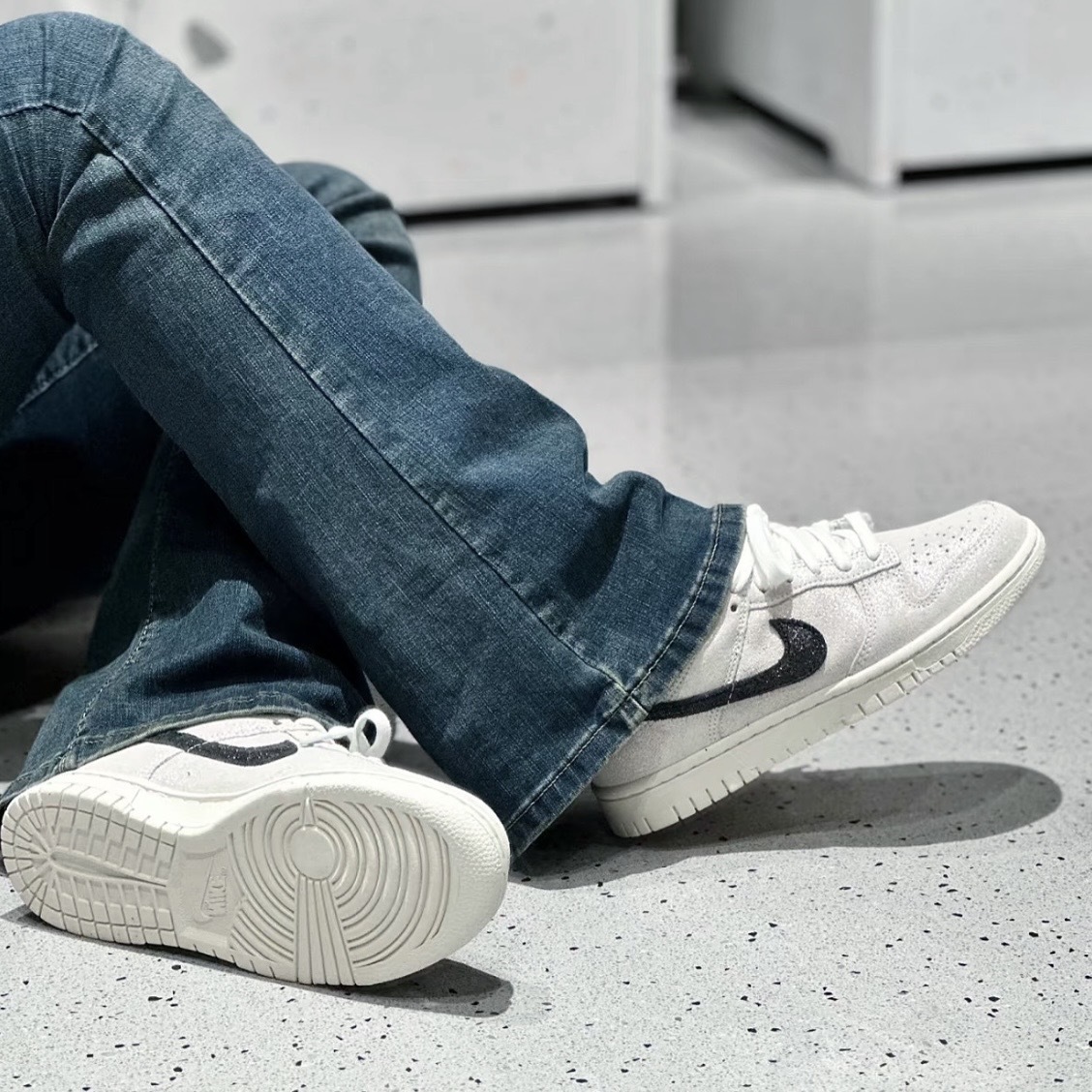 【逢甲FUZZY】 W Nike Dunk Low "Sail/Black" 麂皮 灰黑 HQ3502-100