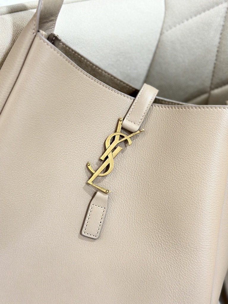YSL LE 5 À 7 Supple Small Hobo
