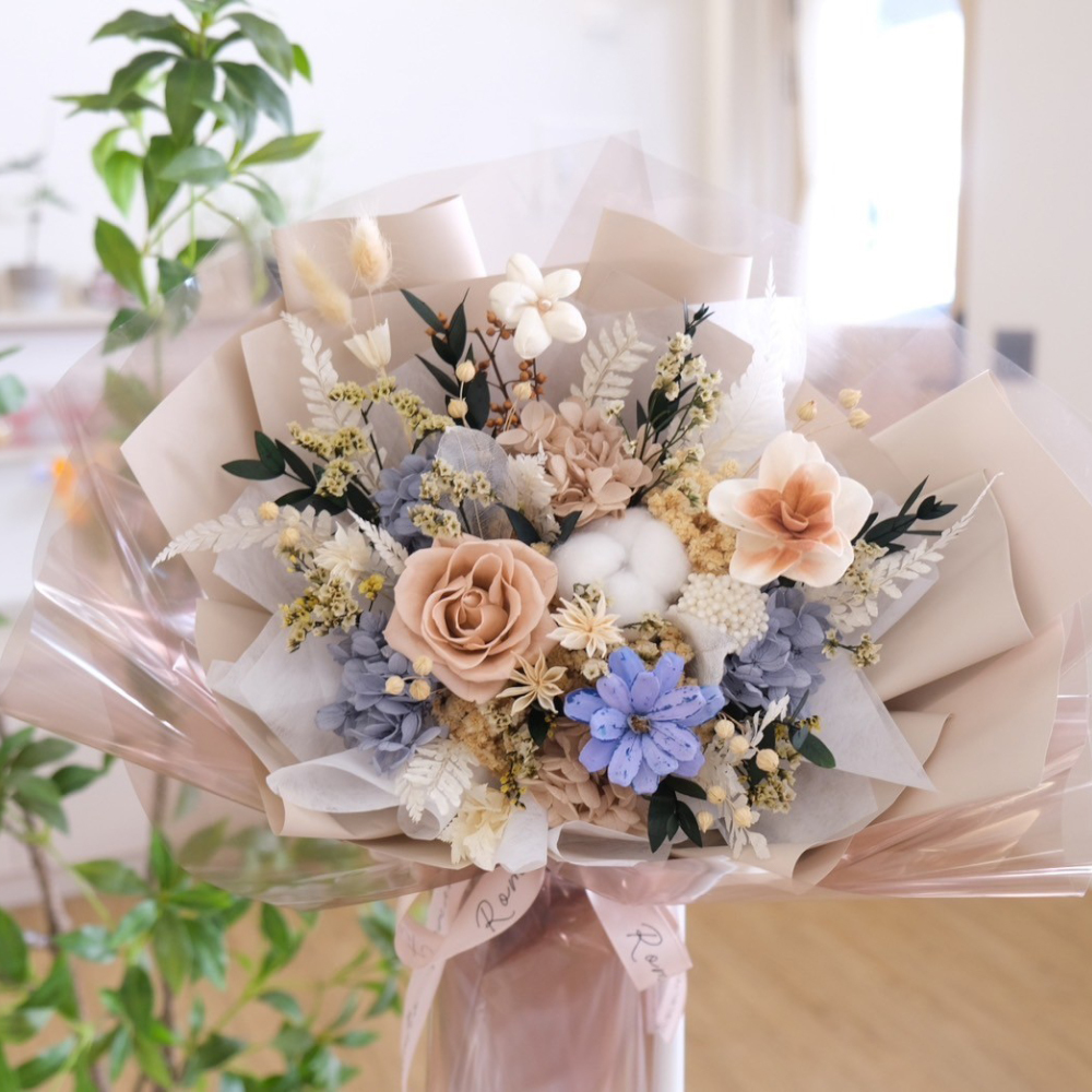 廣島之戀 永生玫瑰花束 / 奶茶色包裝M