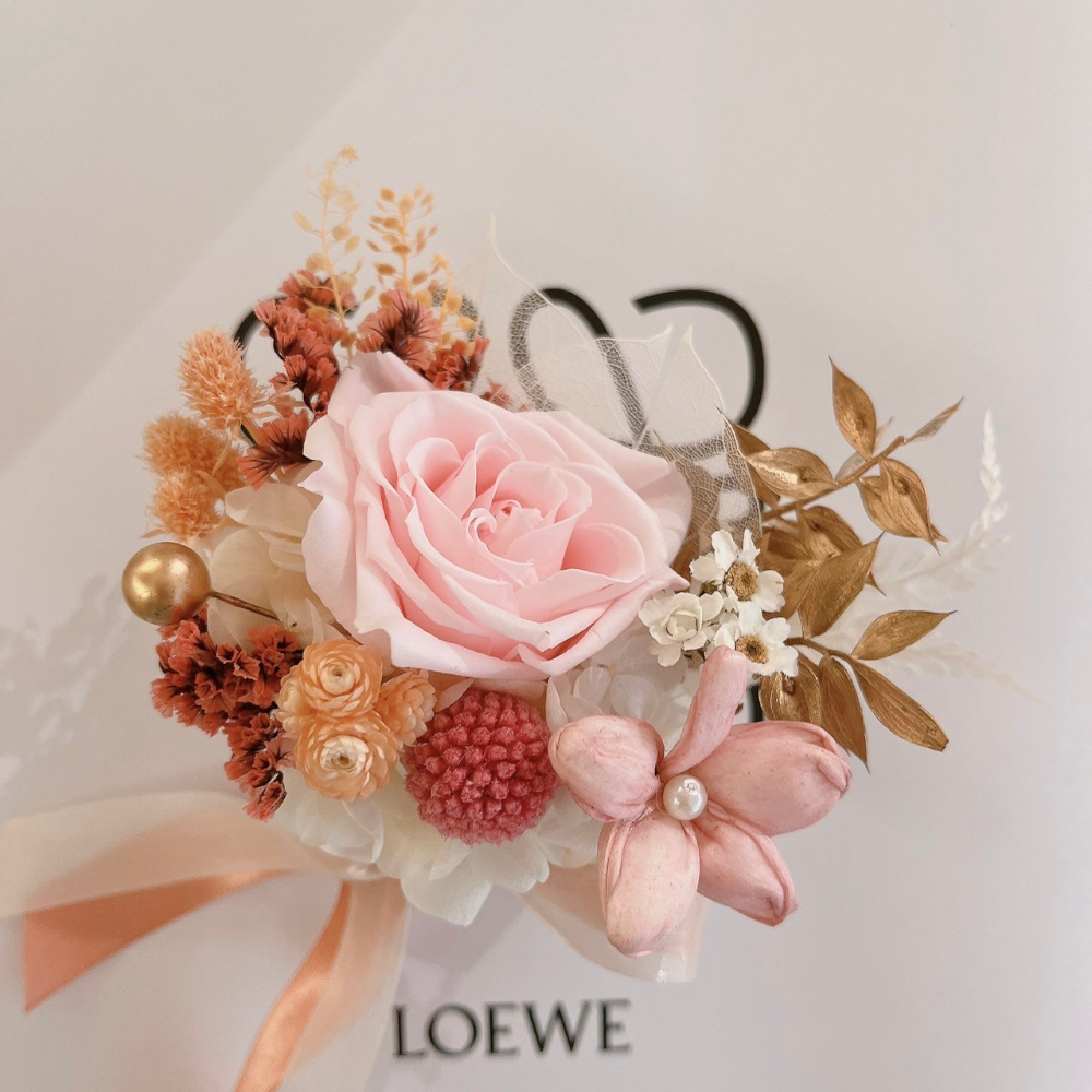 永生大玫瑰粉色系胸花