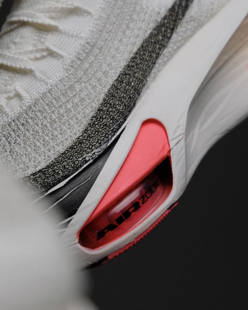 【Focus Store】預購 Nike Alphafly 3 ZoomX "Hot Punch" Wmns 白粉 FD8311-103