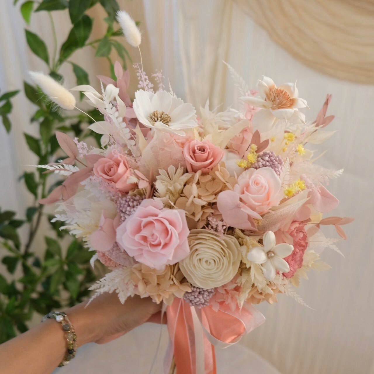 粉白色永生捧花 精緻新娘捧花