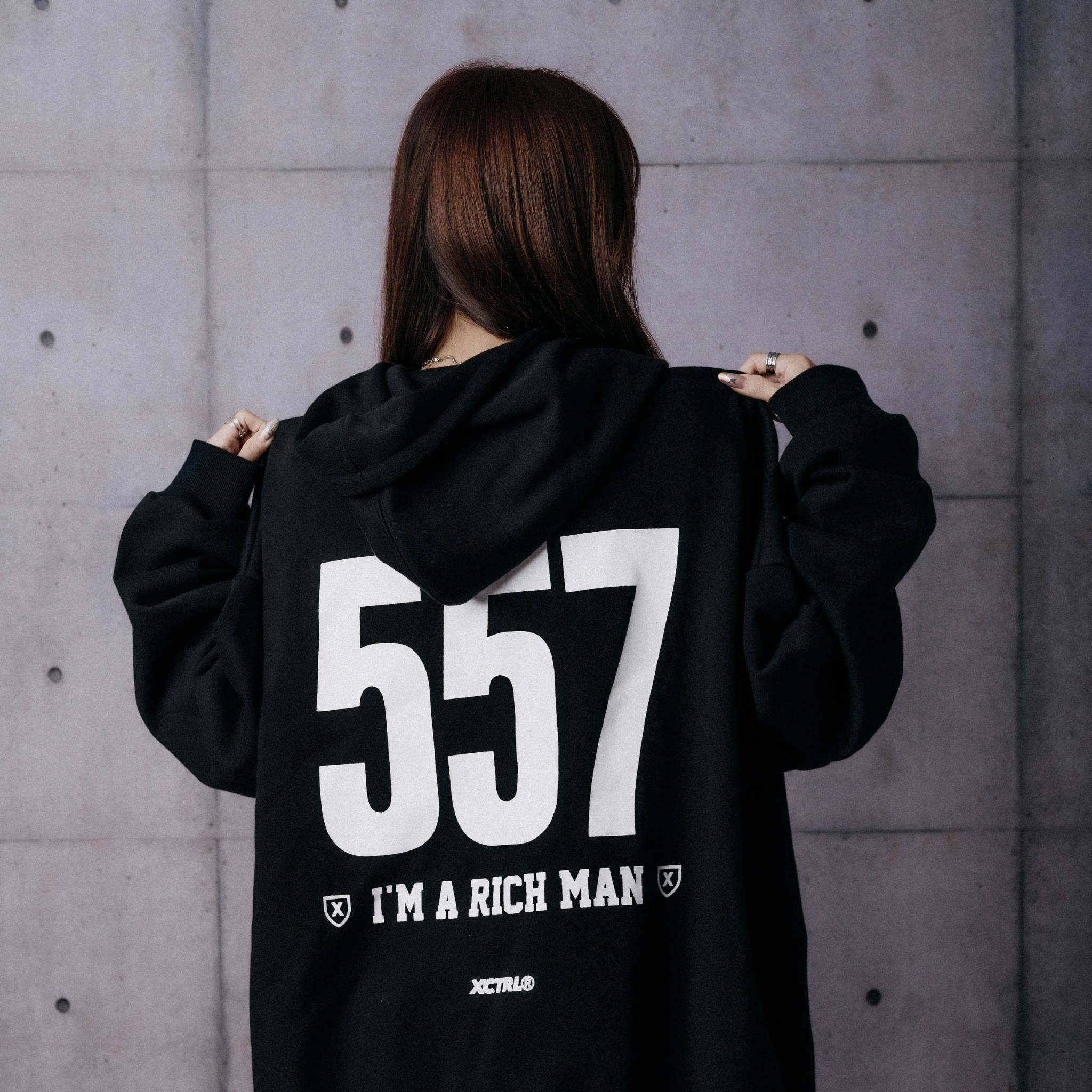 XCTRL 富裕青年寬版帽T-黑