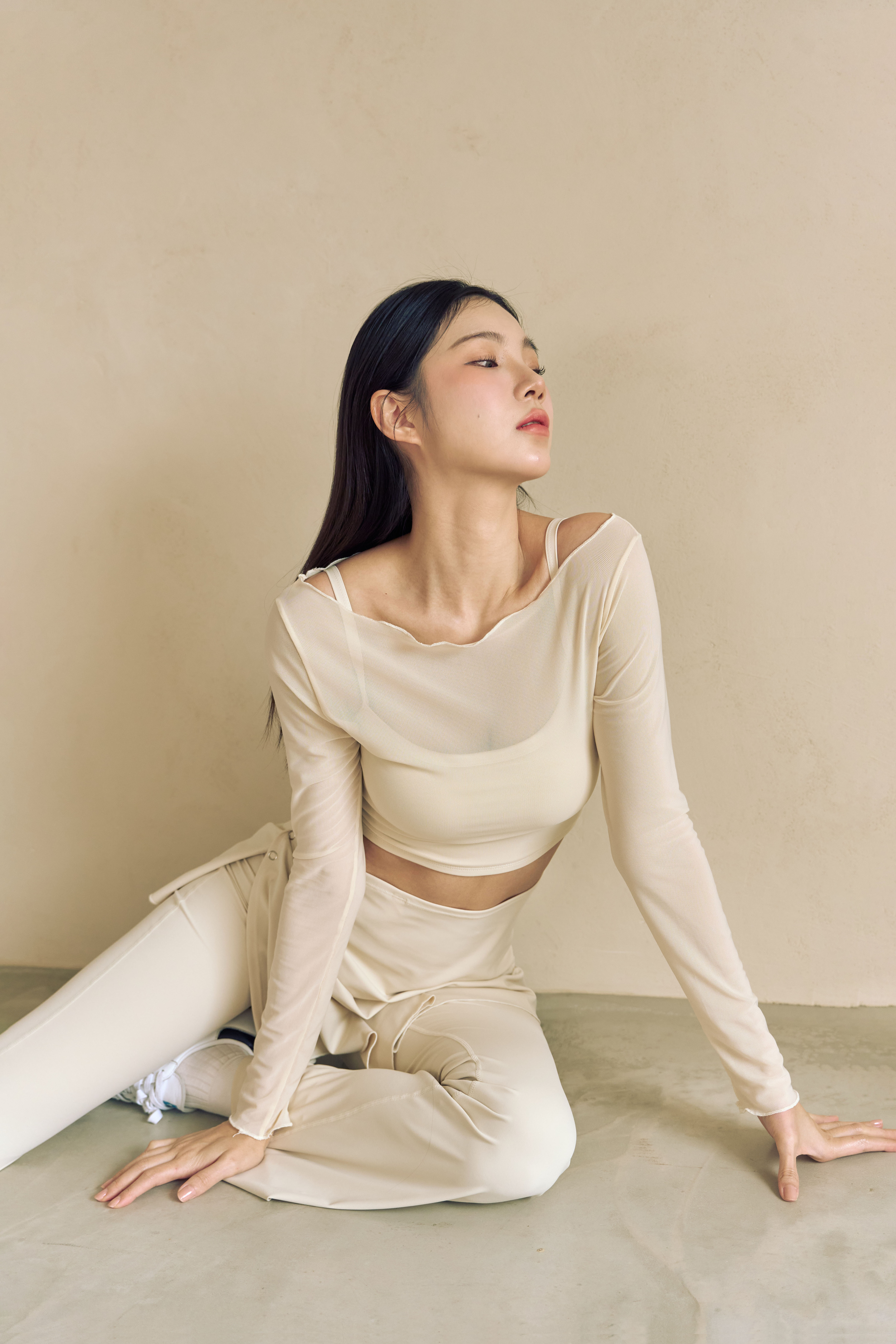 透紗長袖運動背心 / 奶白