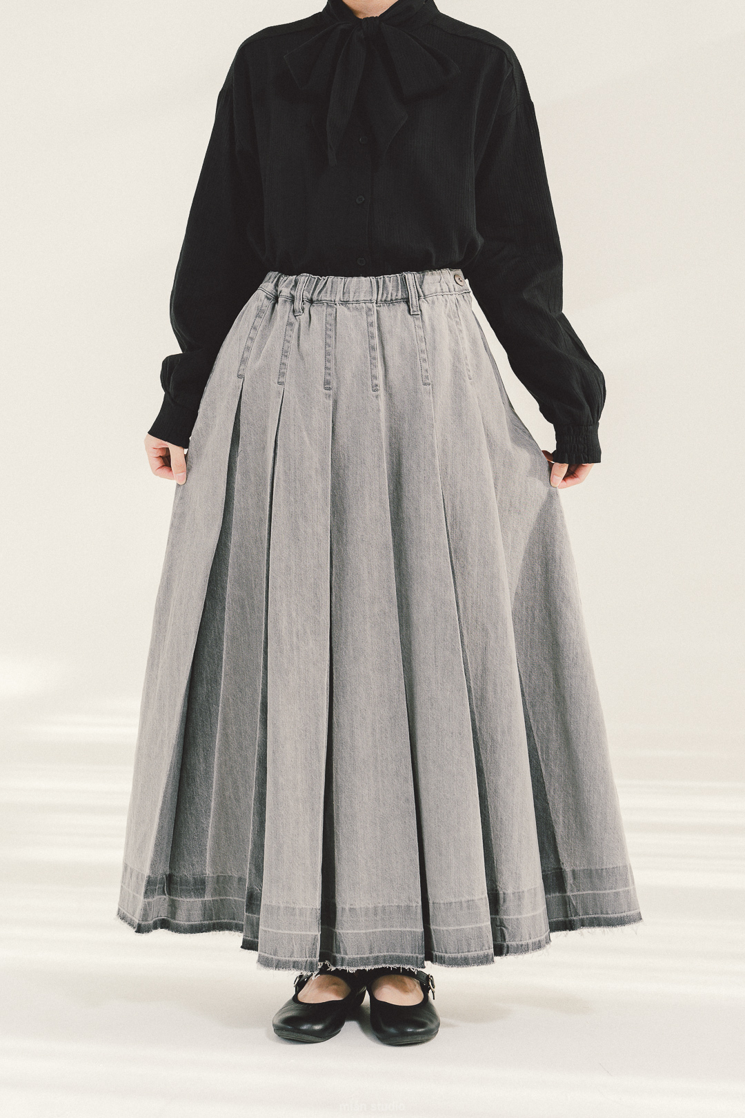 片片韶光！深淺百褶牛仔裙(兩色-灰)