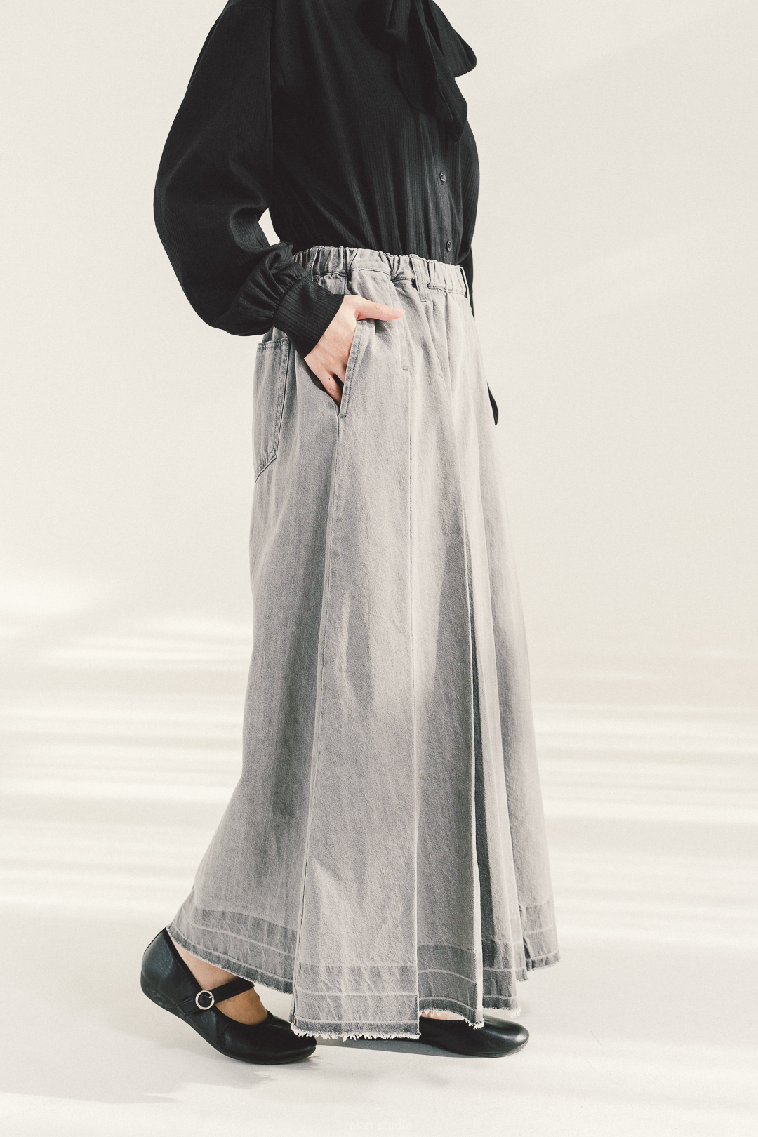 片片韶光！深淺百褶牛仔裙(兩色-灰)