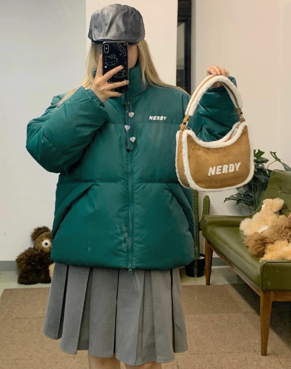 [ NERDY ]★韓国人気★SUEDE TWO-WAY HOBO BAG 韓國代購NERDY Suede Two Way Hobo Bag 多背法側背麂皮毛毛絨邊