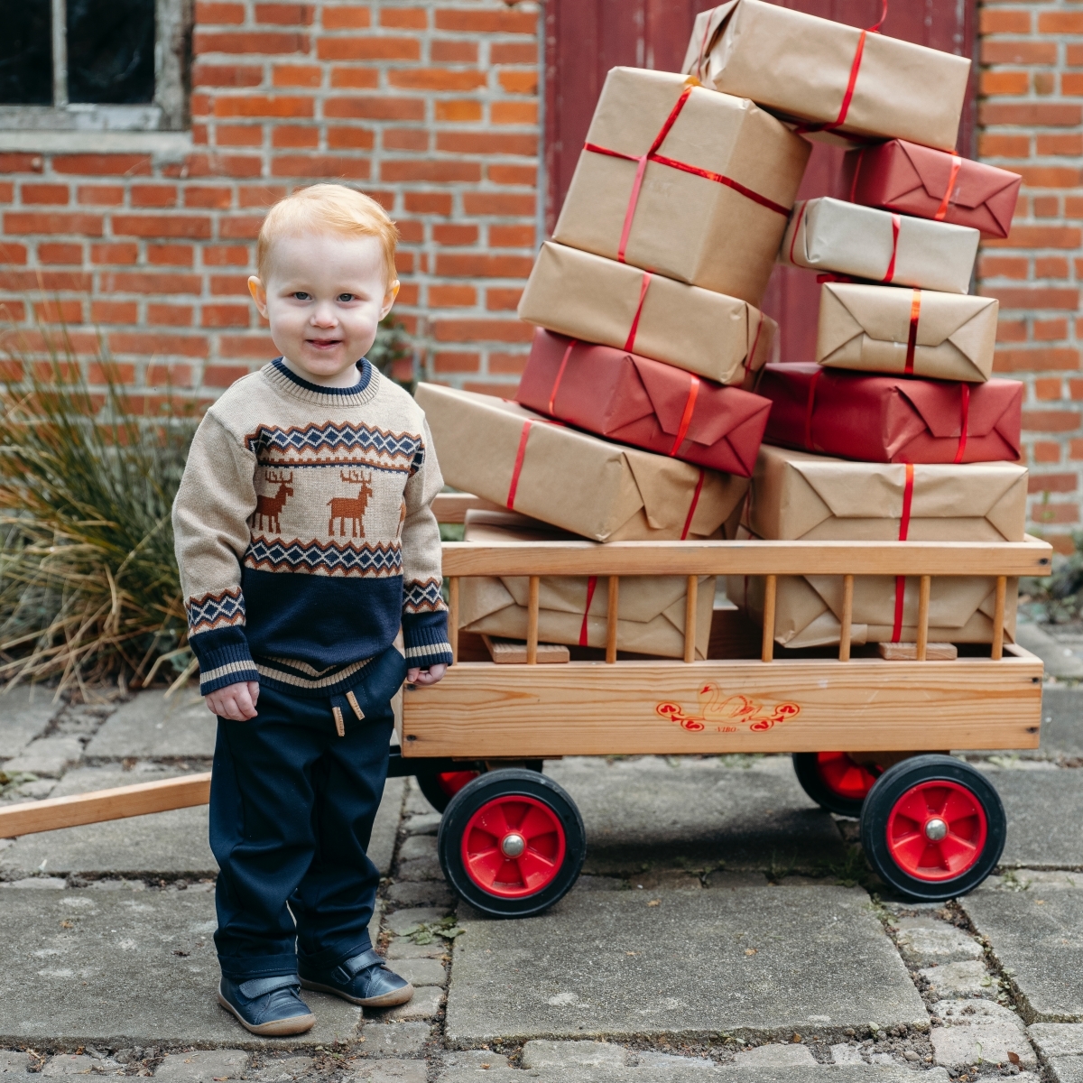 〖 Hust & Claire 〗淺咖菱格麋鹿針織上衣