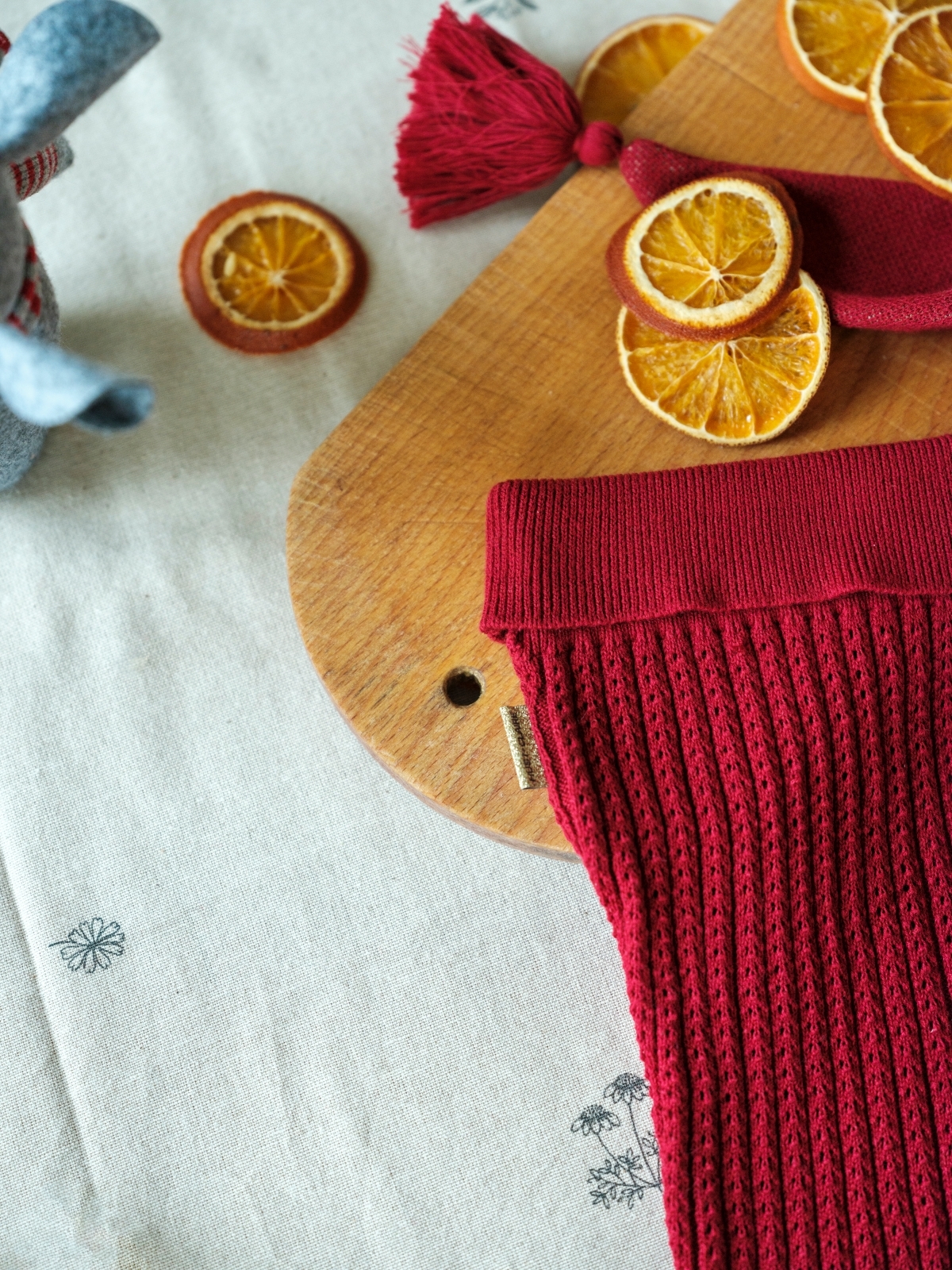 〖 Hust & Claire 〗針織簍空長聖誕帽