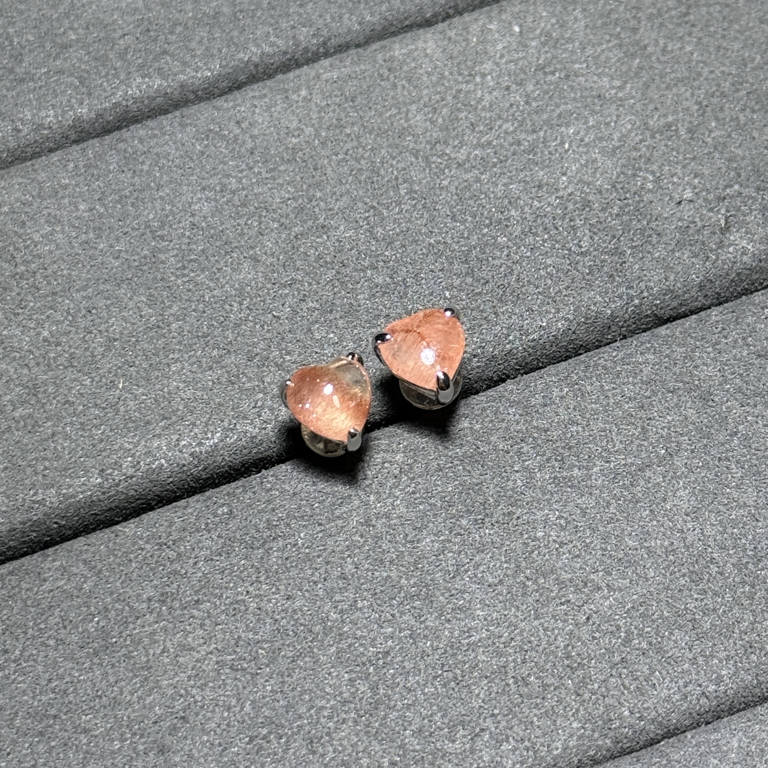 俄羅斯士多啤梨晶耳環 CA1514