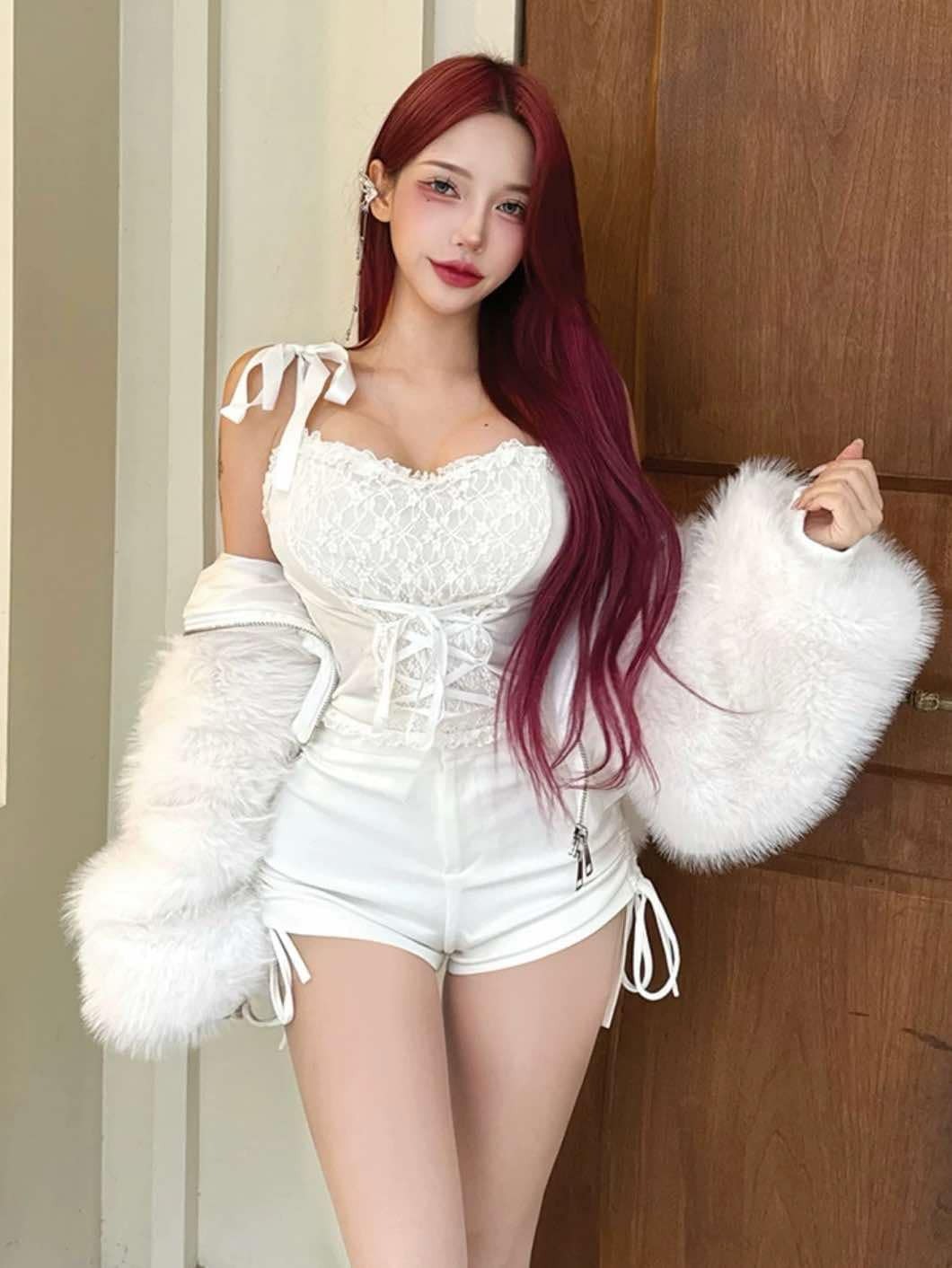 正韓🇰🇷緞帶絲絨拼接蕾絲背心（3色均碼）