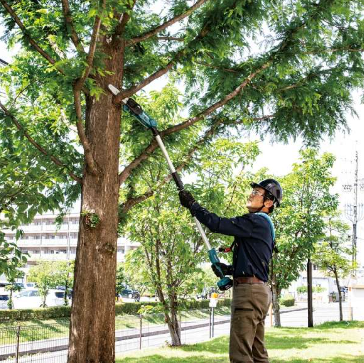 "MAKITA"牧田牌 充電式高枝鏈鋸200mm(8")(鋰18V)(淨機)-[DUA200]