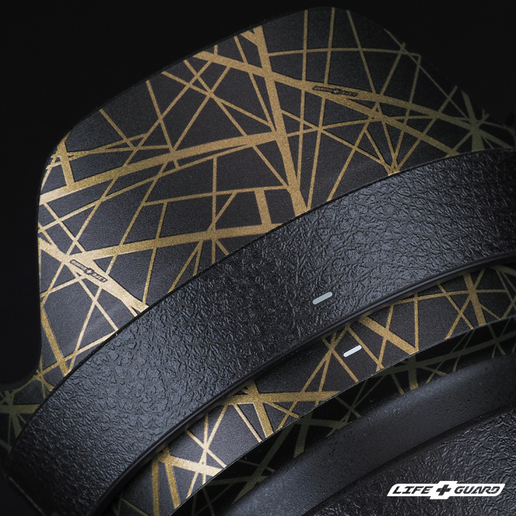 交織金貼膜質感特寫，LIFE+GUARD 設計風格