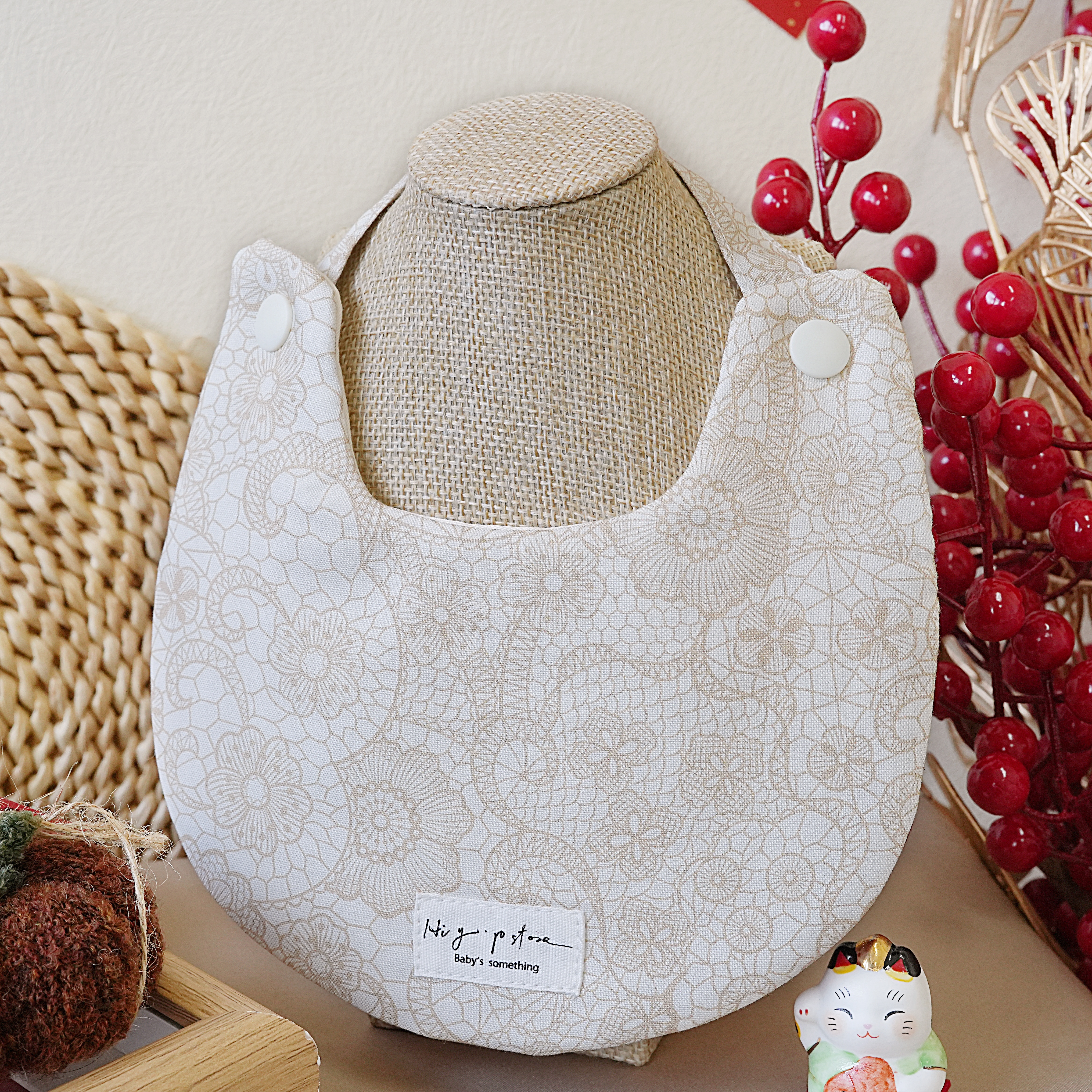 Hi Y.P store-手作圍兜-獨家設計款-旺運招財貓(口袋兩用兜)