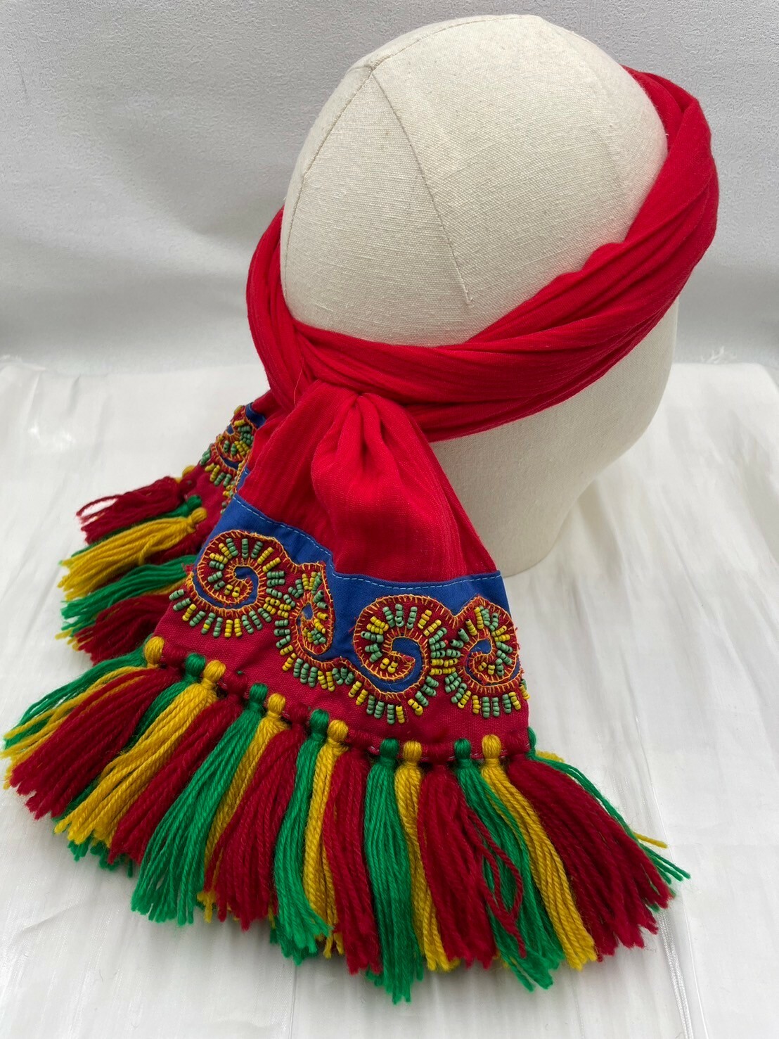 No.20紅棉紗布電繡頭巾.面寬約17全長含流蘇220