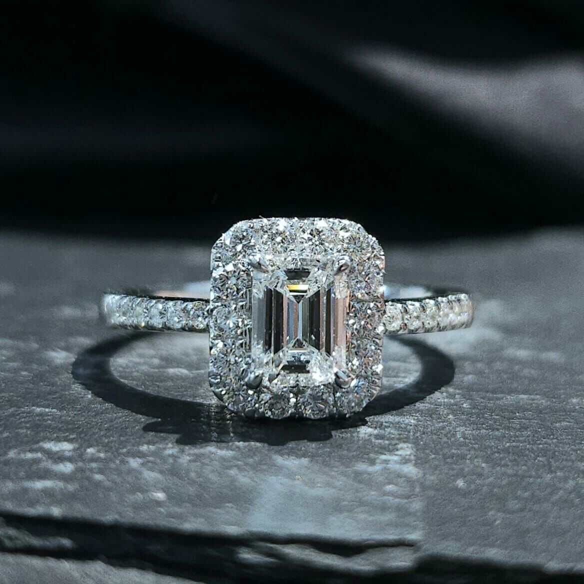 18K White Gold 0.71ct Emerald Cut Diamond Ring