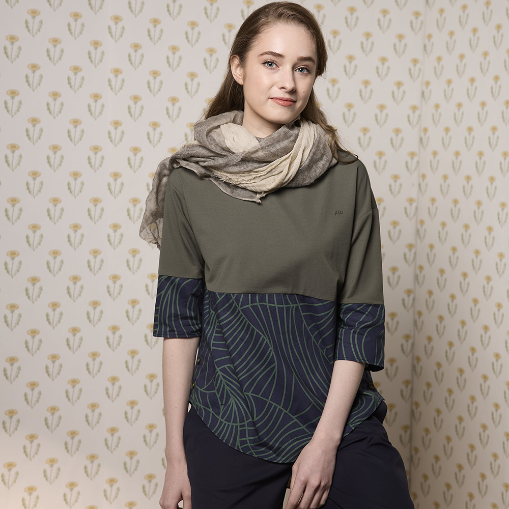 PIPPY 落肩下擺剪接葉脈圖騰圓領上衣 綠