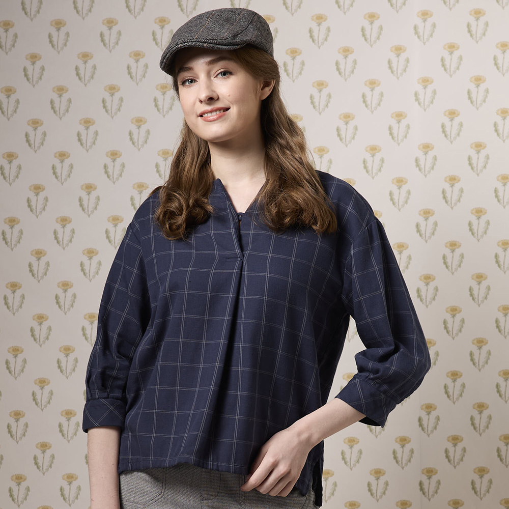 PIPPY前領開小V個性格紋上衣 藍