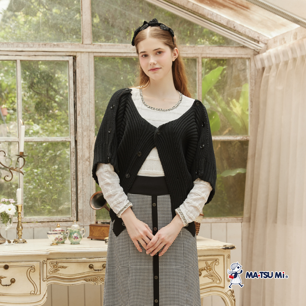 MA‧TSU Mi 優雅細緻紋理金蔥抽鬚花邊雪紡上衣(白.黑)