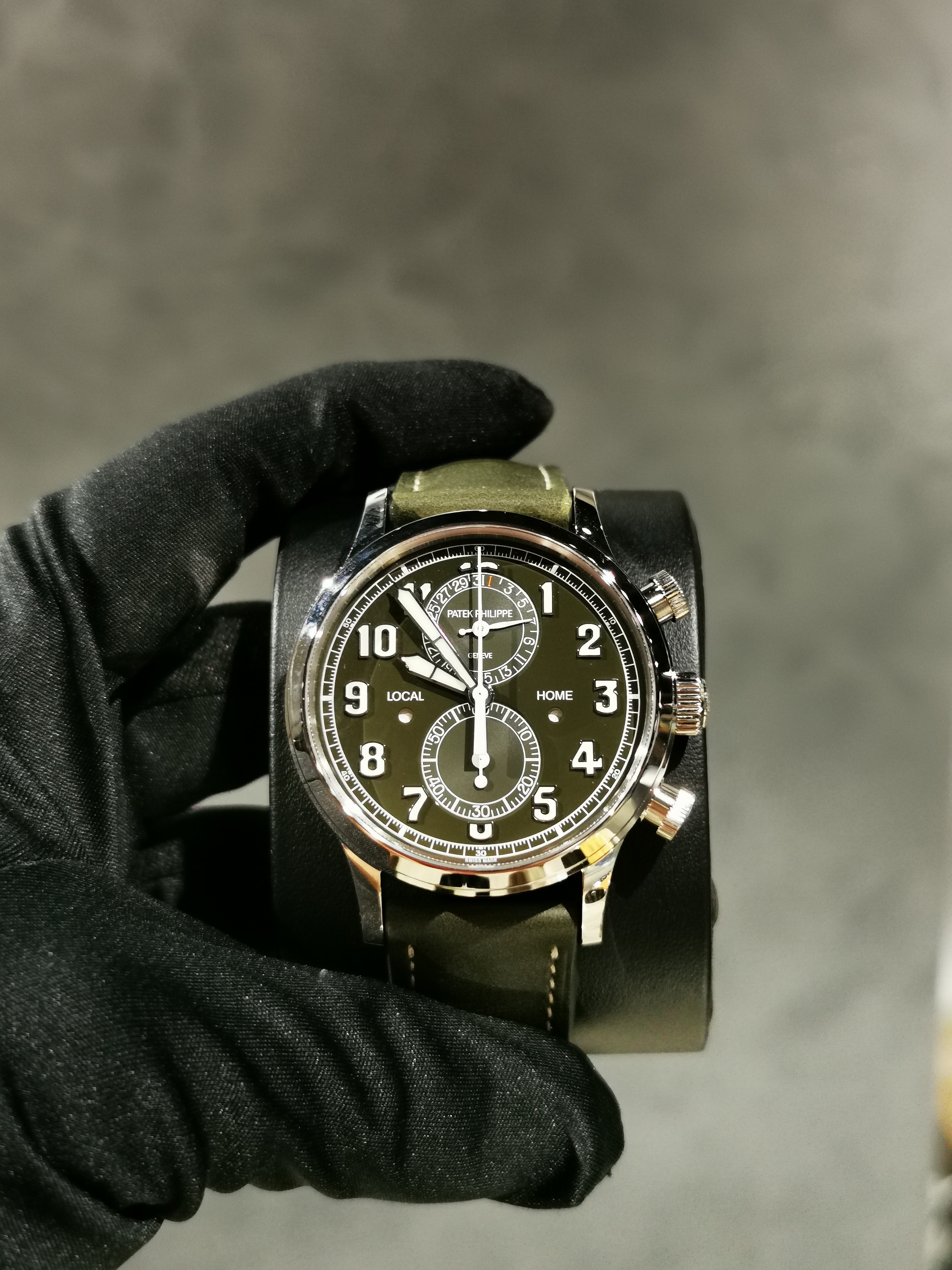 BRAND NEW 5924G-010 5924 PATEK PHILIPPE CALATRAVA PILOT TRAVEL TIME GREEN DIAL COMPLICATIONS WHITE GOLD 42 MM