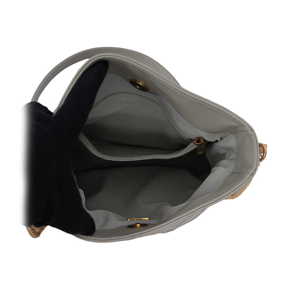 【CHANEL】金色CC Logo 福袋造型抽繩水桶包(鼠尾草綠)AS2985 B07269 NG122