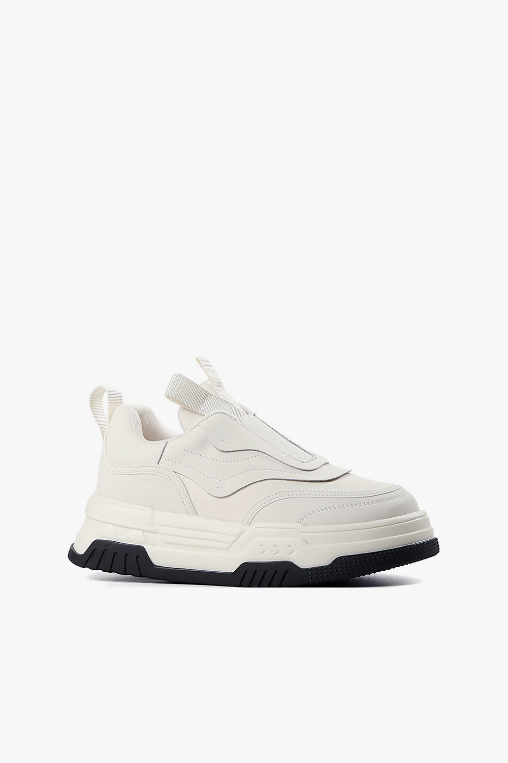 Layla 經典免綁帶休閒鞋