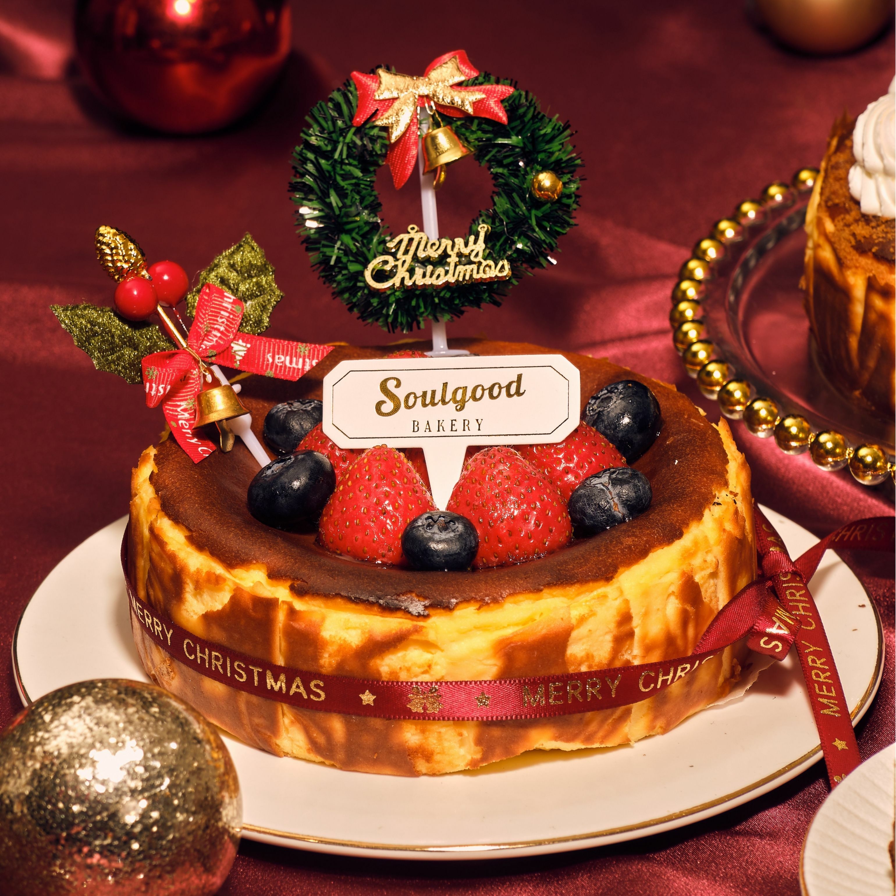 Keto Berry Christmas Basque Burnt Cheesecak