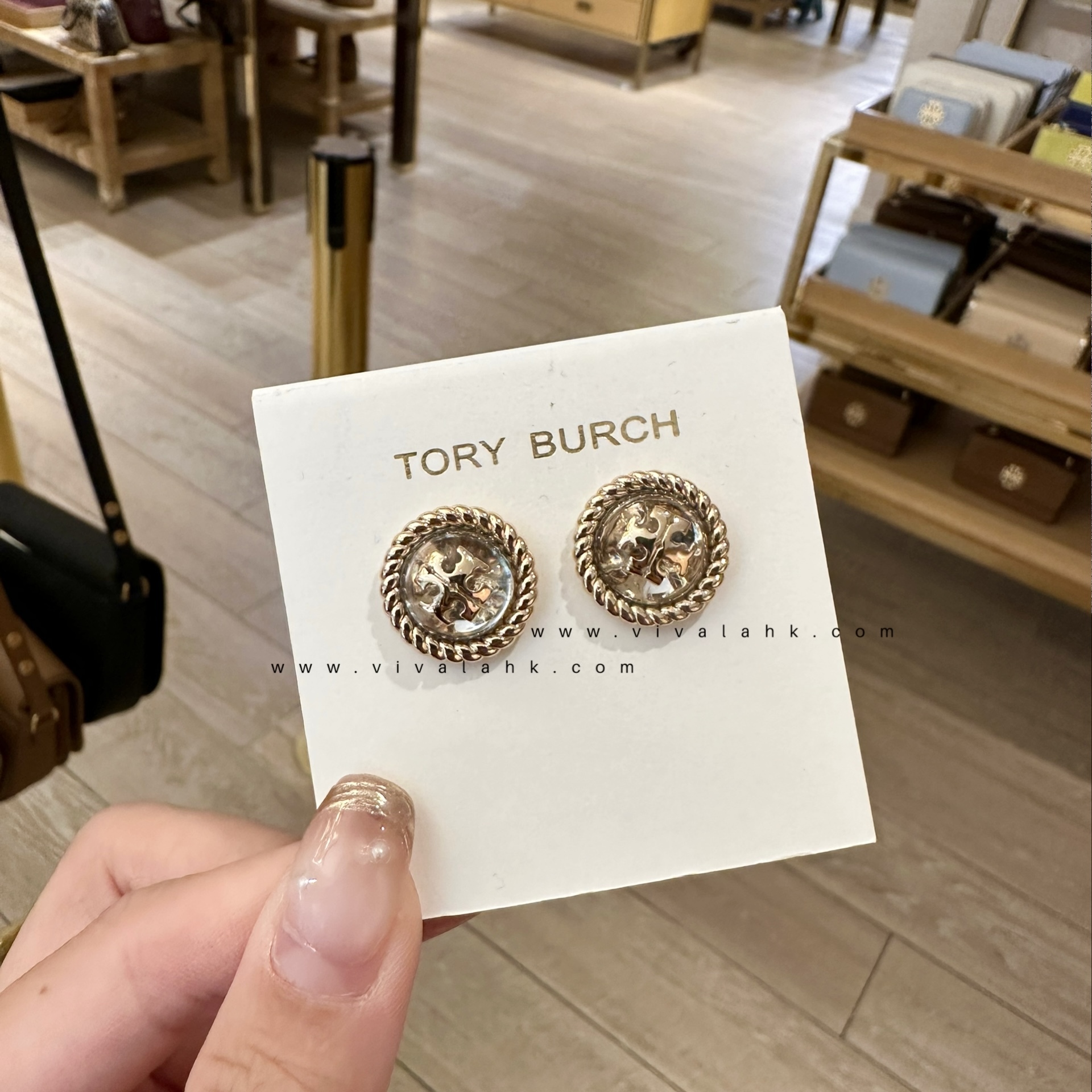 Tory Burch - 繩紋Logo樹脂耳環 (139831)