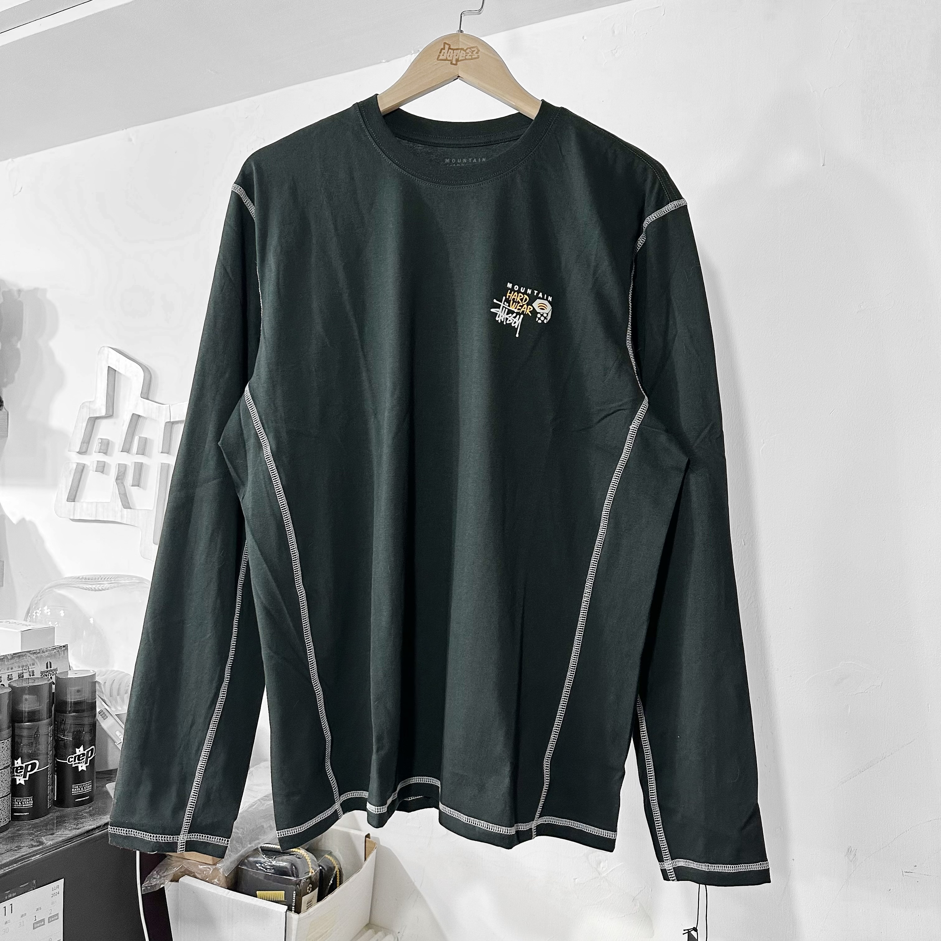 STÜSSY  Mountain Hardwear Long Sleeve T-Shirt Black