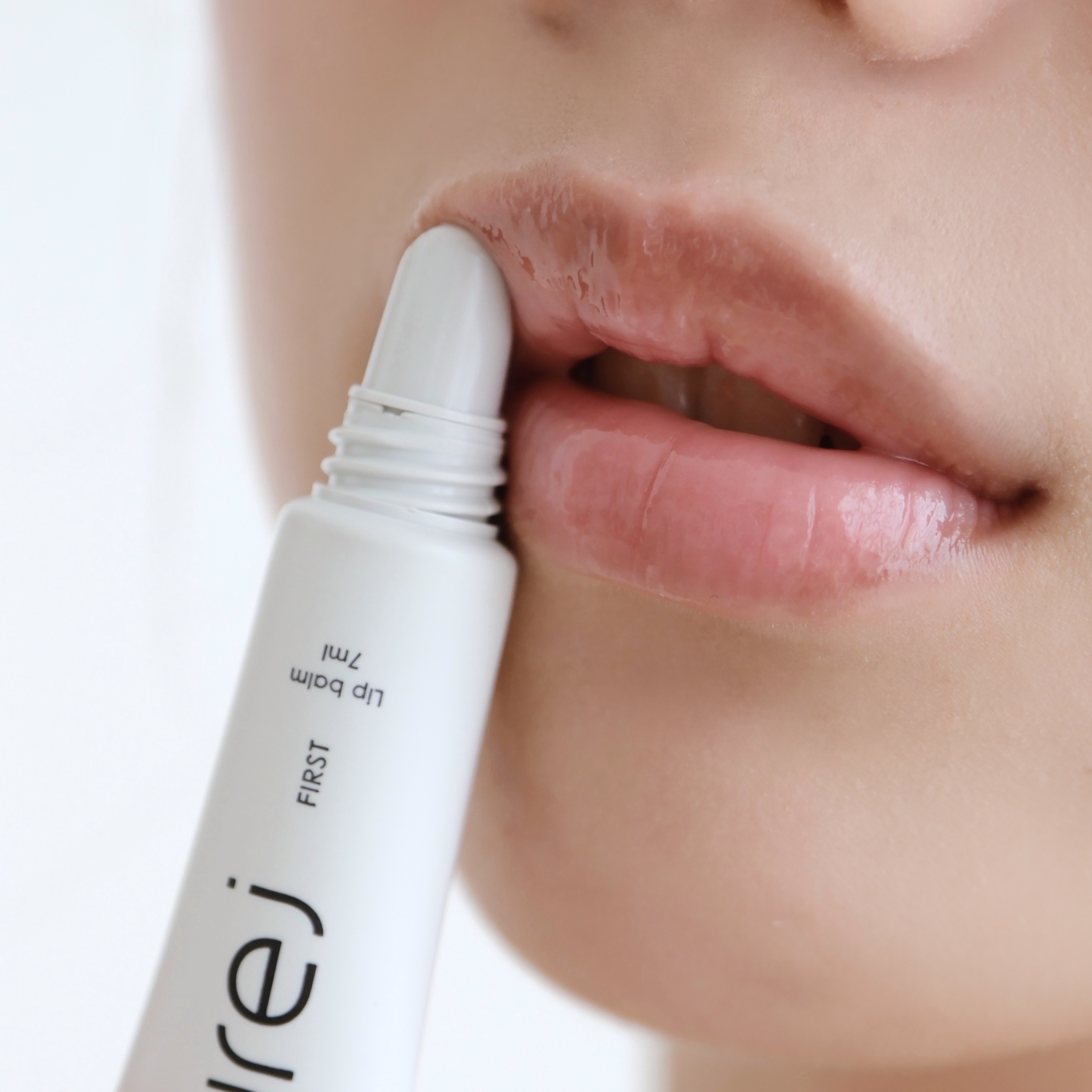 初水嫩極潤護唇蜜