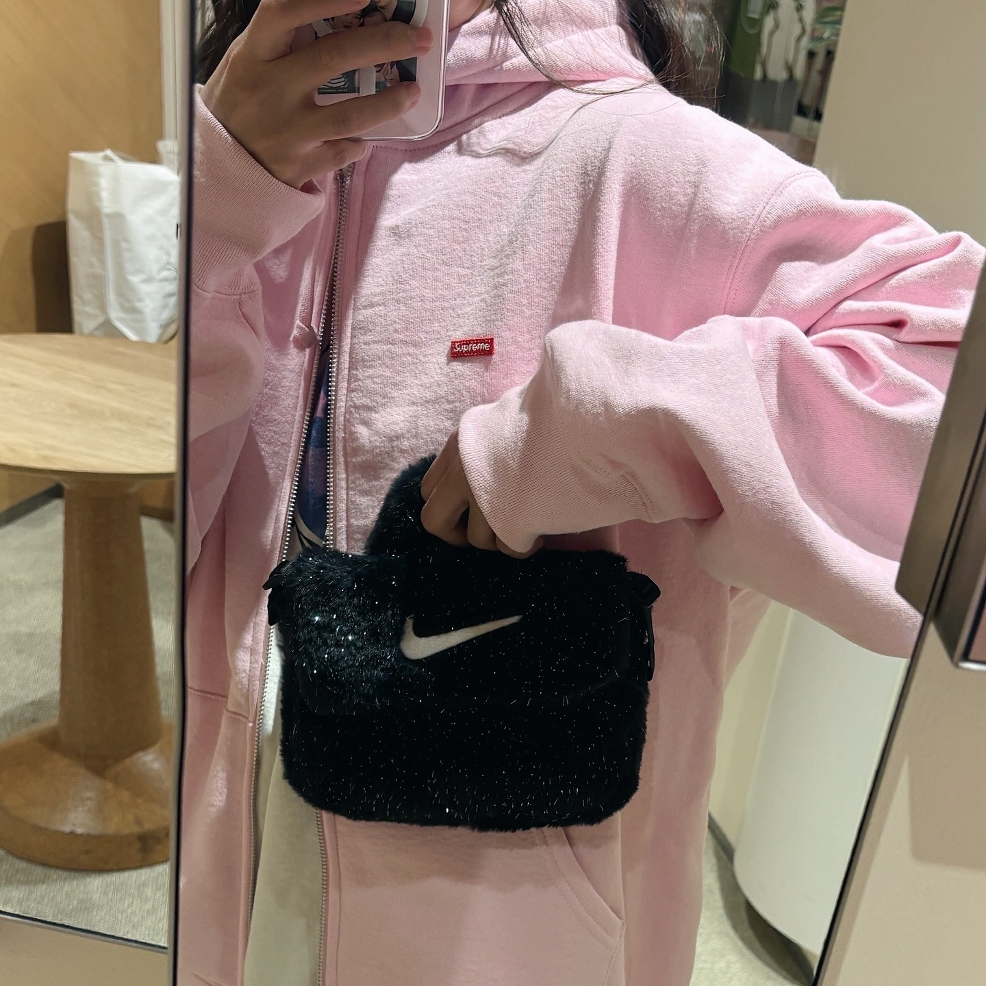 Nike Faux Fur Bag 黑色 白色 毛茸茸 魔鬼氈 金蔥 側背 小包 FZ1329-010