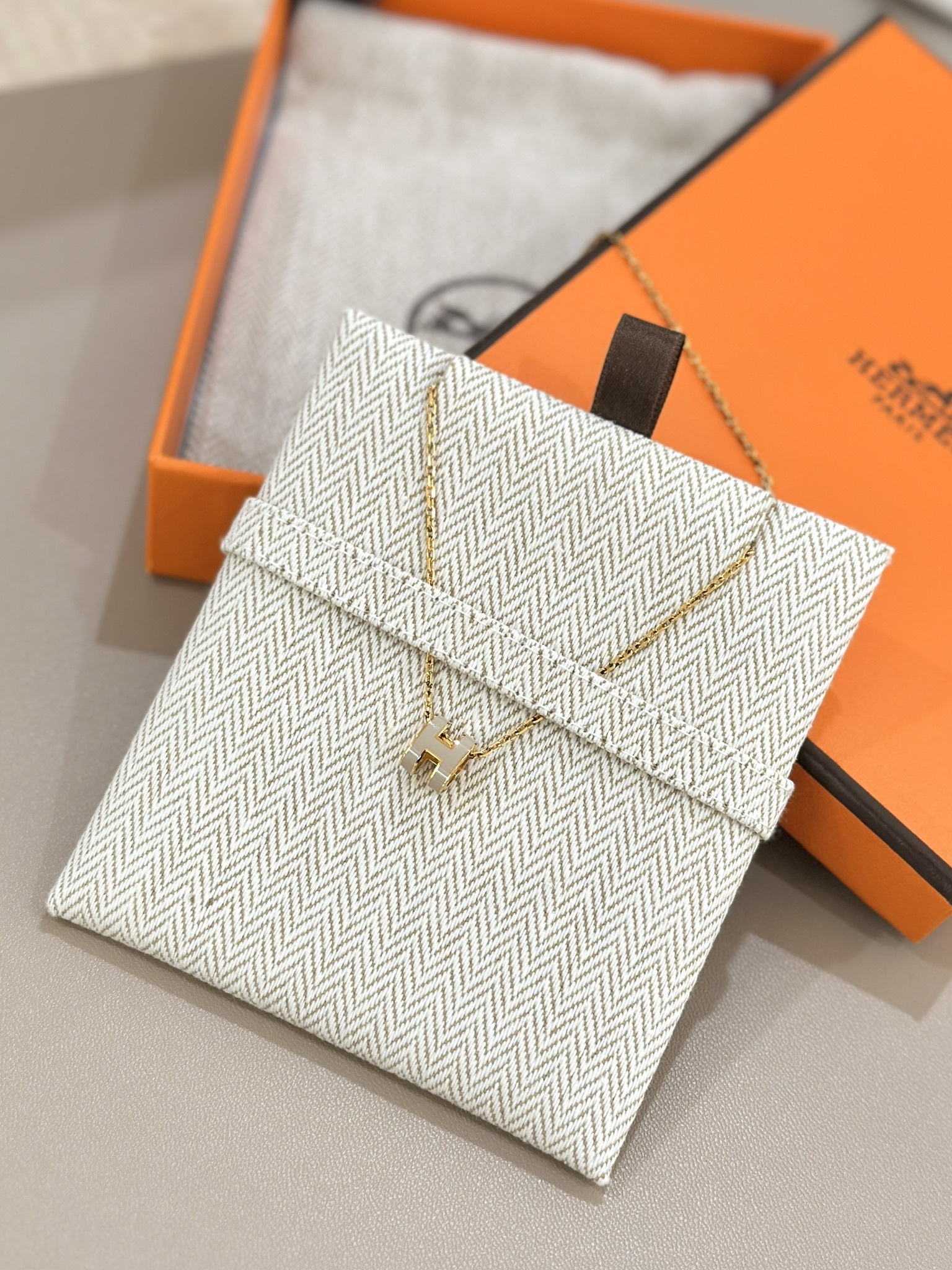 HERMÈS Mini Pop H Pendant