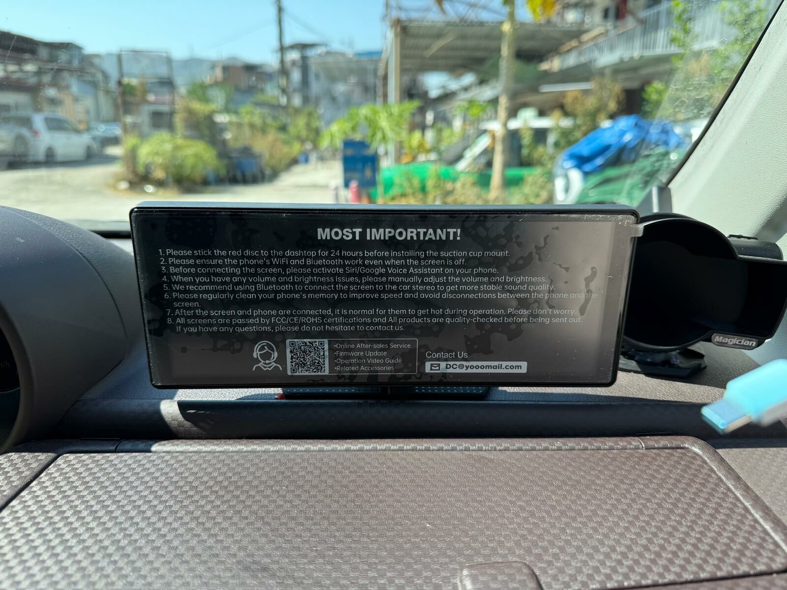 LAMTTO９.26 寸無線 Apple CarPlay / Android Auto 顯示器