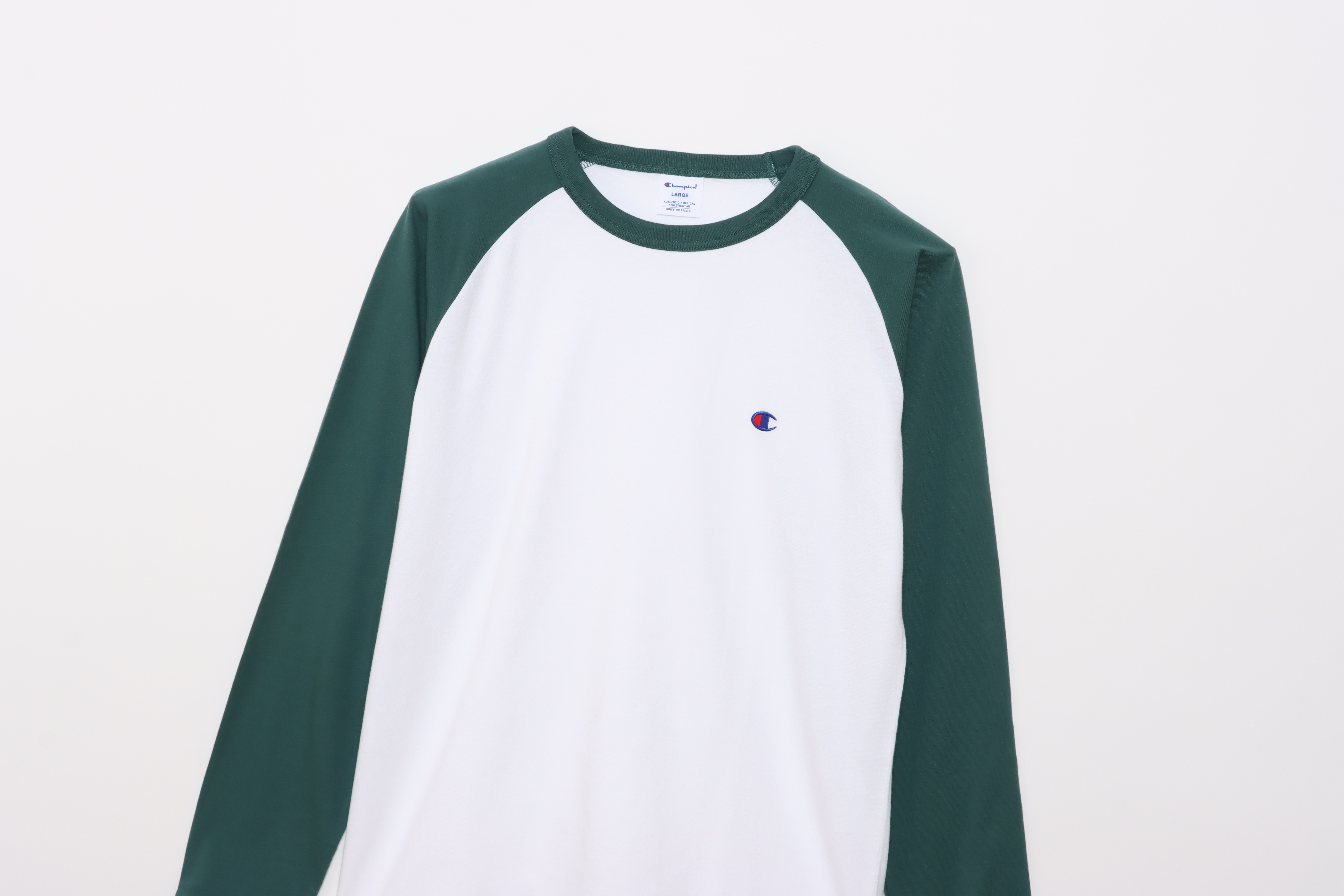 男款 -BASIC 小C LOGO 落肩拼接長TEE-綠白色（C3-Y429-605）