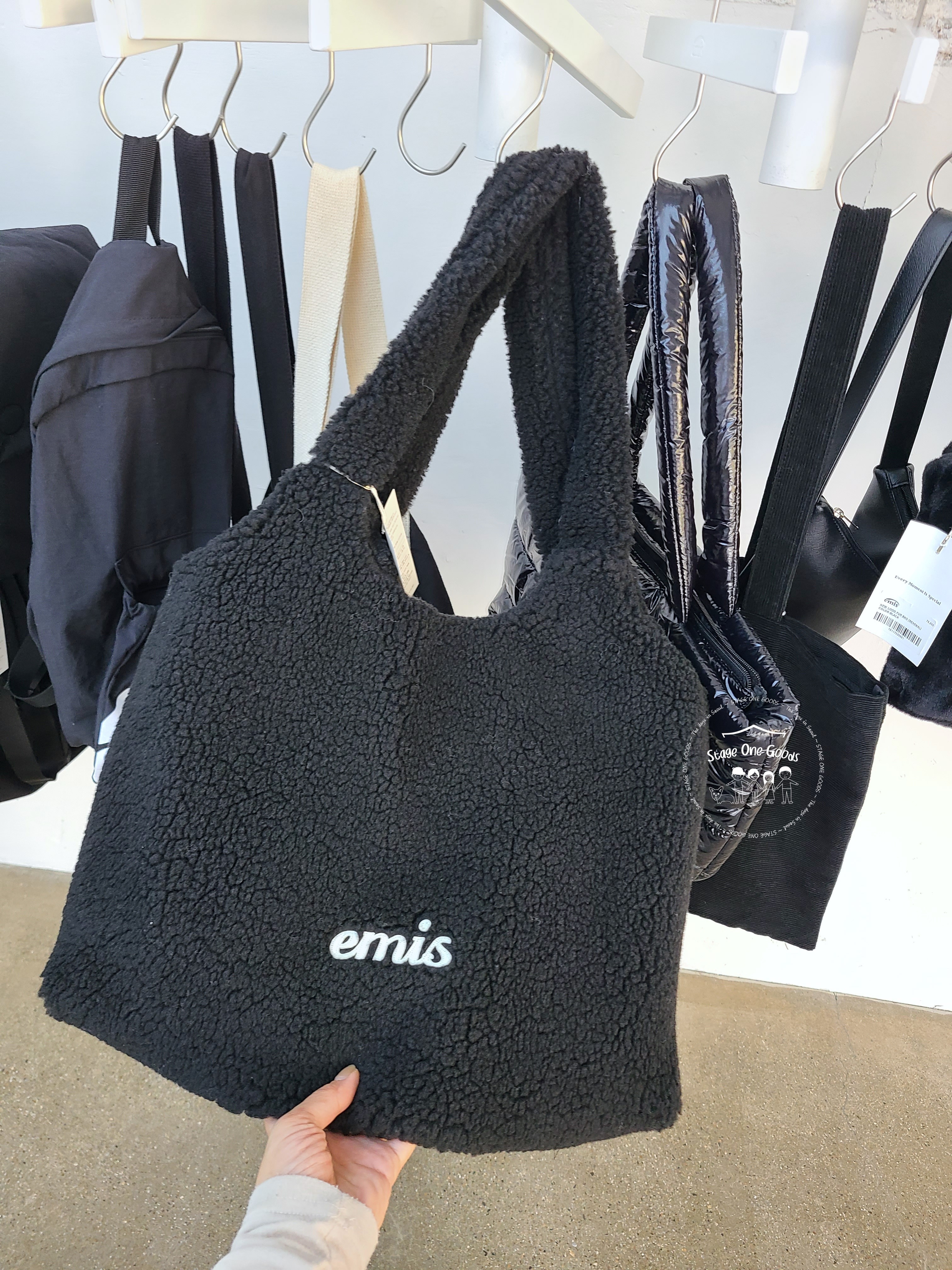 【EMIS】 SHEARLING SHOULDER BAG /追跡付 Emis Shearling Shoulder Bag Black Shop Authentic at SASOM