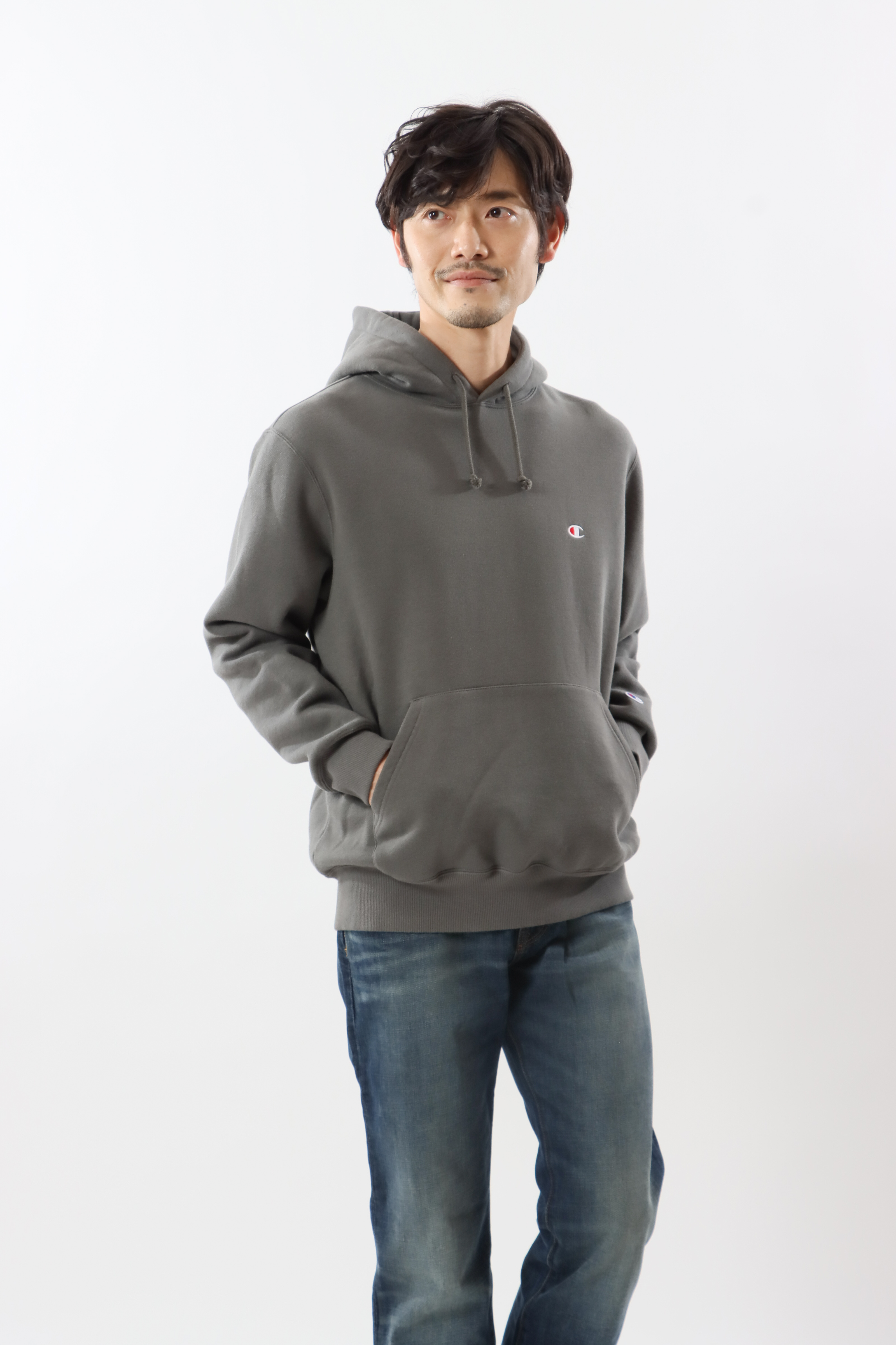 男款-BASIC 小C LOGO 刷毛連帽T-深灰色（C3-Y139-081）