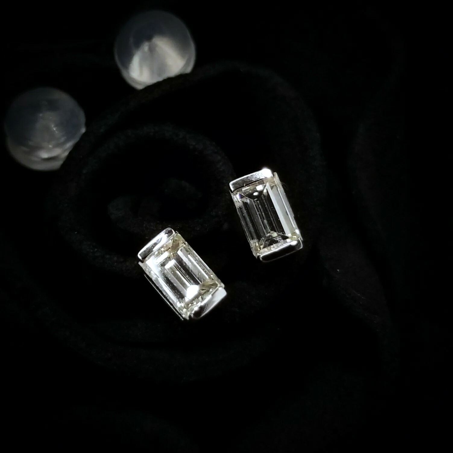 全新18K白金【主石60份方形鑽石】耳環