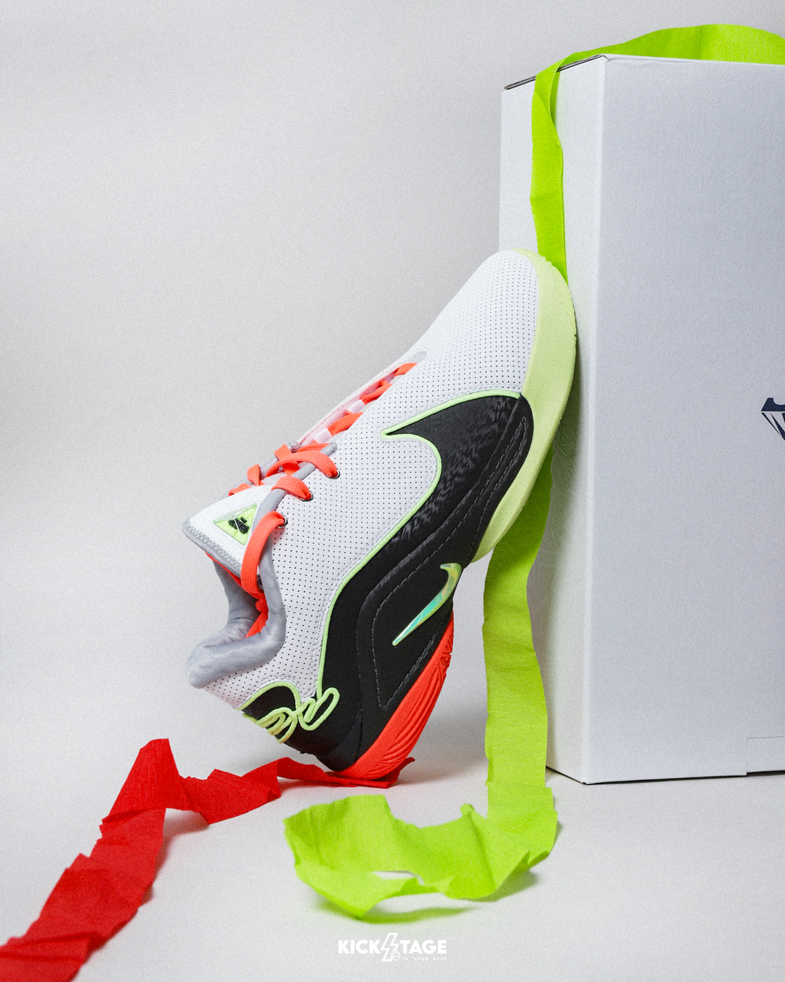 **特價商品售出不退換**男鞋 NIKE LeBron 22 'Crown Jewel' 皇冠寶石 灰黃 實戰籃球鞋【FZ1095-101】LBJ 25SALE