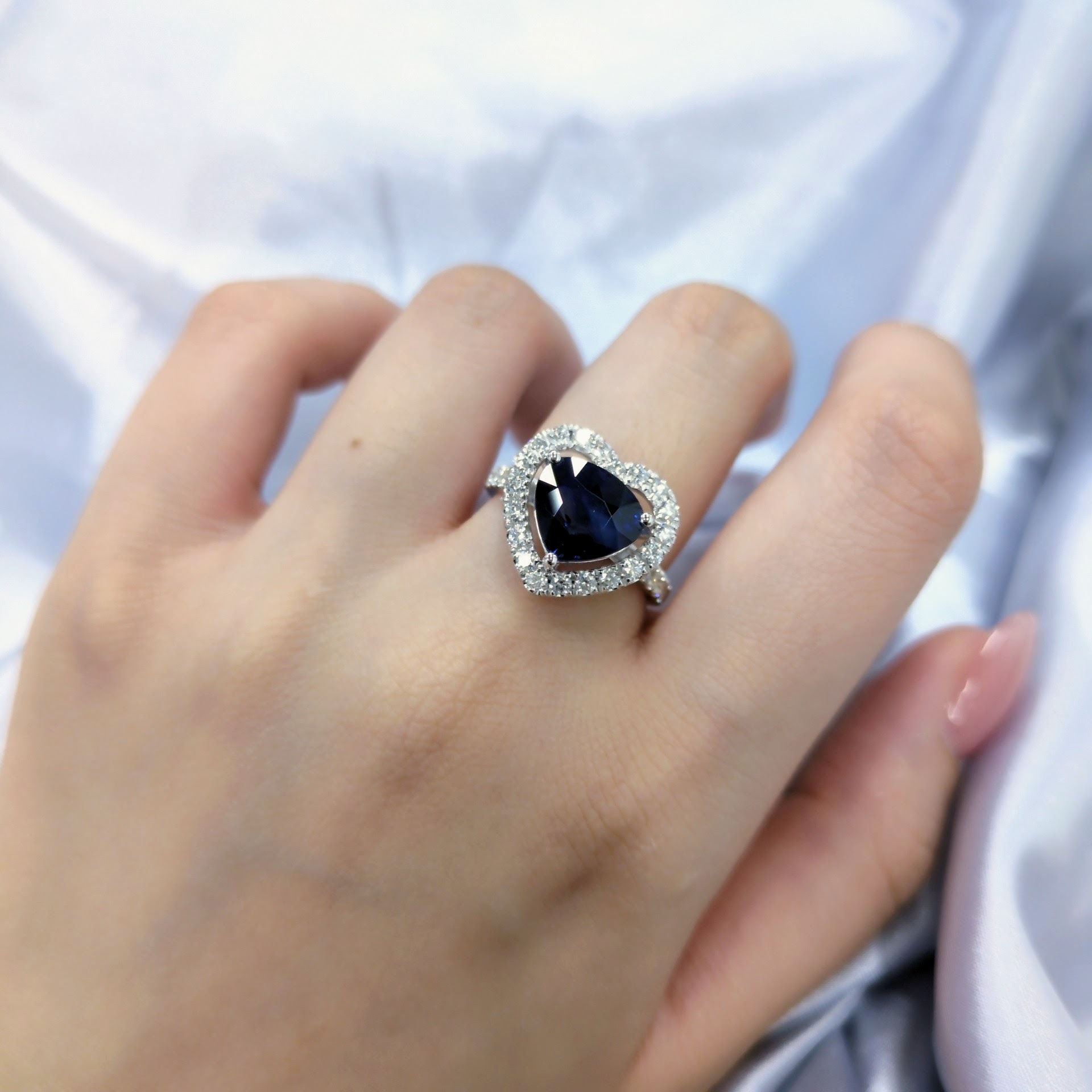 18K White Gold 3.15ct Sapphire and Diamond Ring