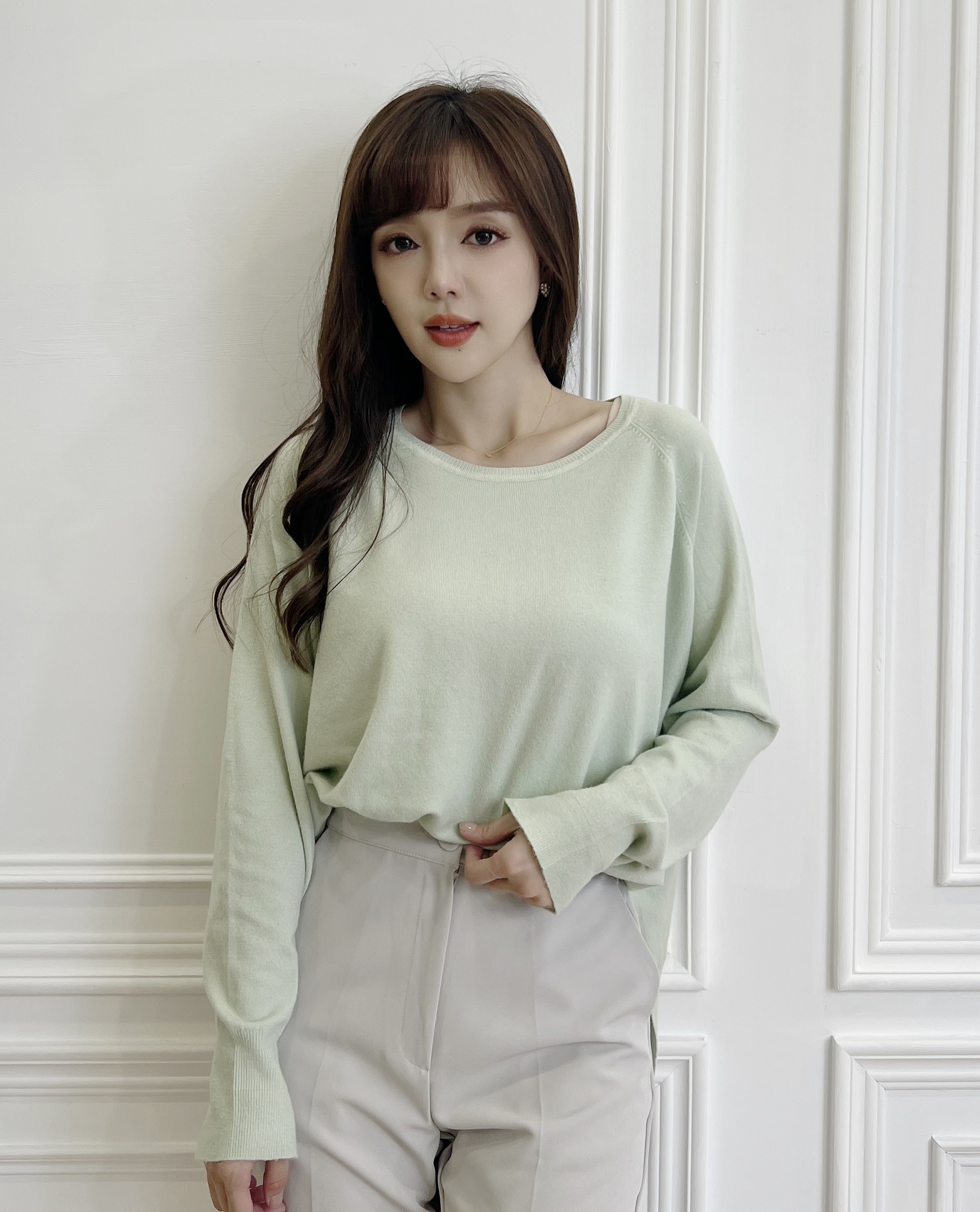 圓領針織開衩襬上衣