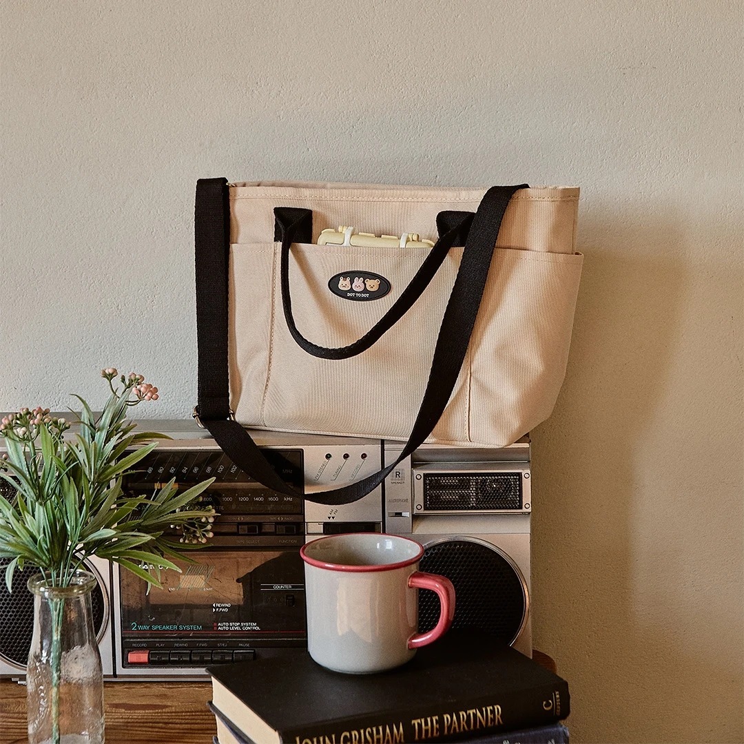 DOT家族福音立體萌趣人物系列-解放媽咪雙手超輕便攜尿布包