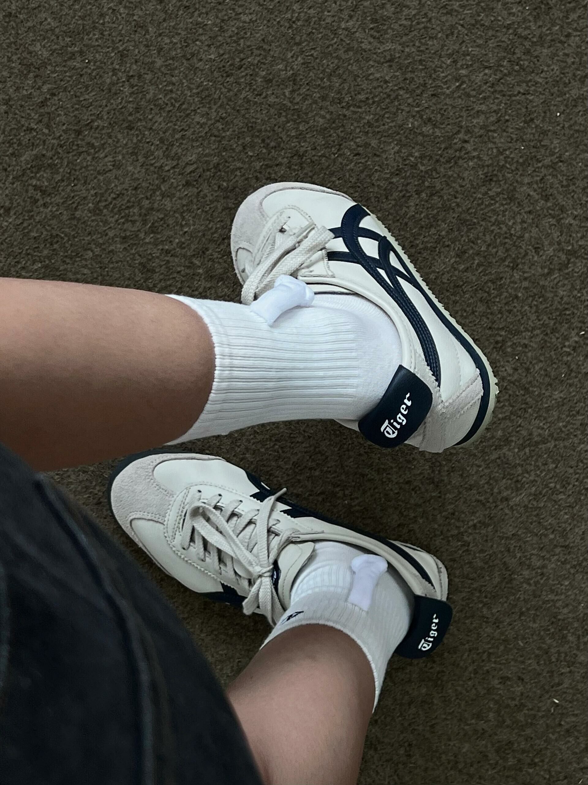 Onitsuka Tiger 鬼塚虎 Mexico 66 灰白藏青藍 米白色 深藍色 皮革 復古 慢跑鞋 薄底鞋 1183C102-200/預購