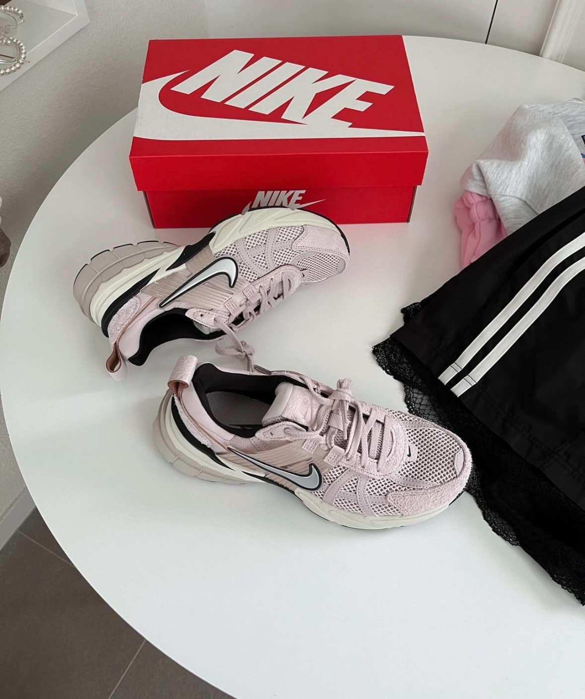 Nike V2K Run 粉紫色 粉色 Y2K 復古 慢跑鞋 FN6703-001/預購