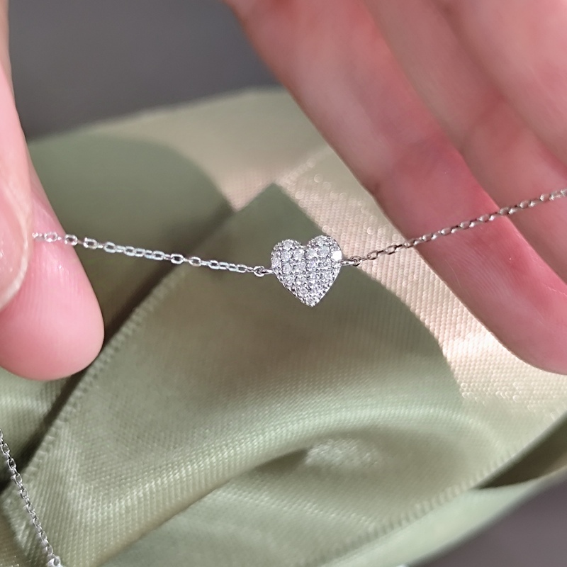 18K金心形設計鑽石手鏈