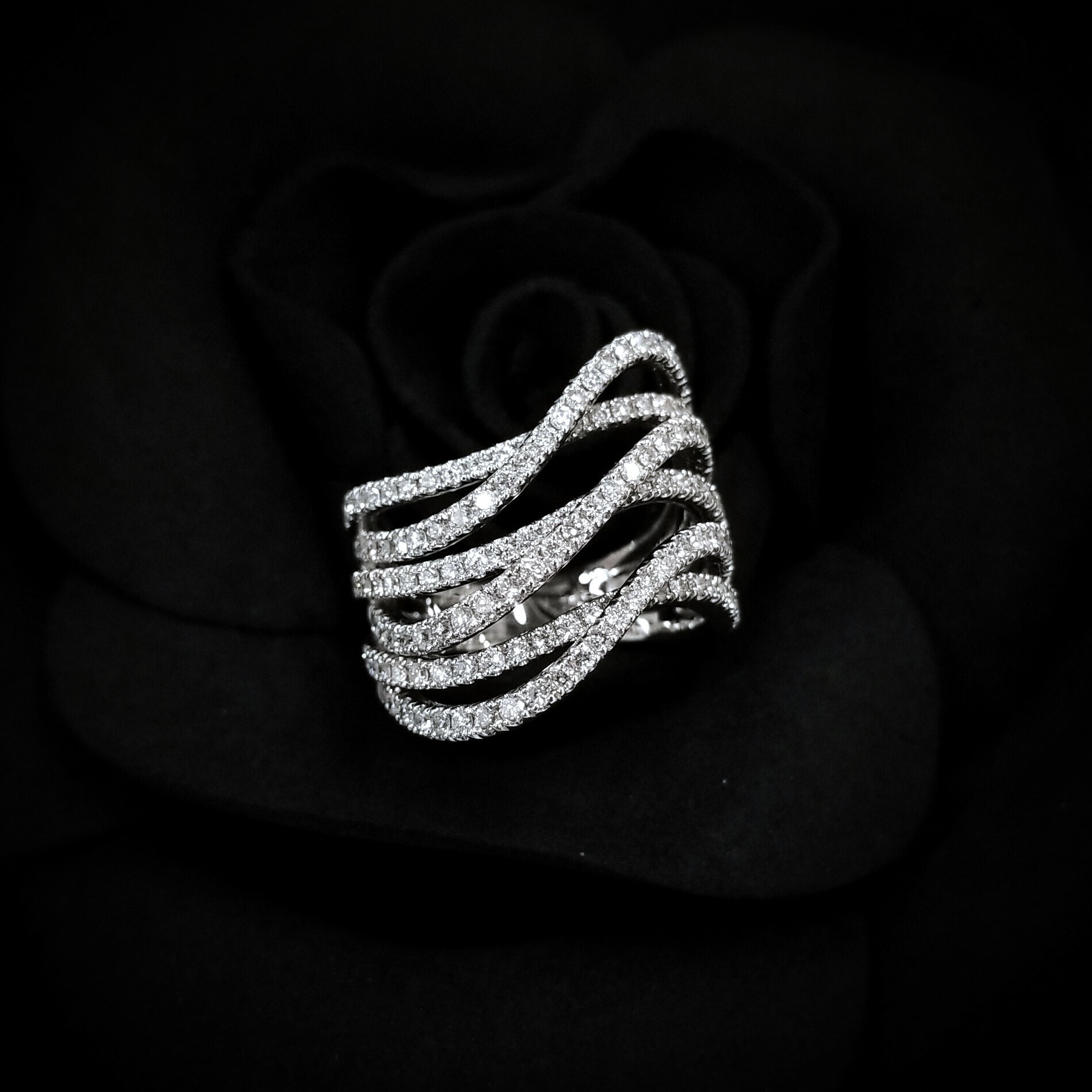 18K White Gold 1.68ct Diamond Ring